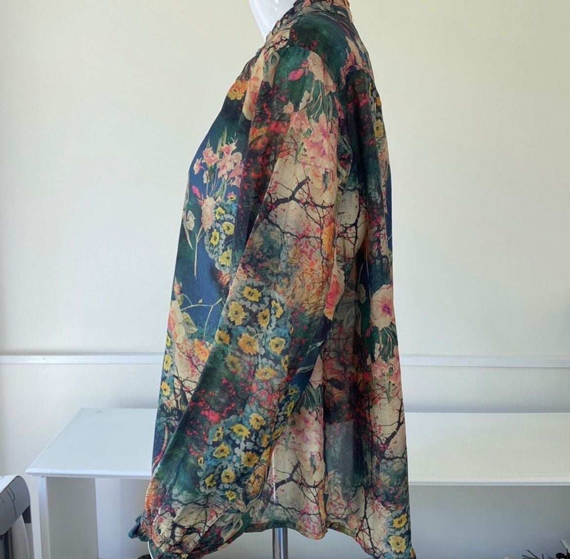 Johnny Was Traviata Leda Silk Button-Down Blouse Size Medium Floral Ruffle 5
