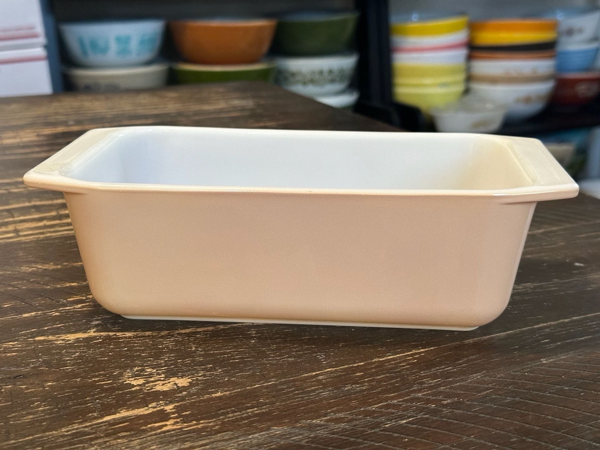 Pyrex Earthtones 213 1 1/2 Qt beige Loaf Dish 1