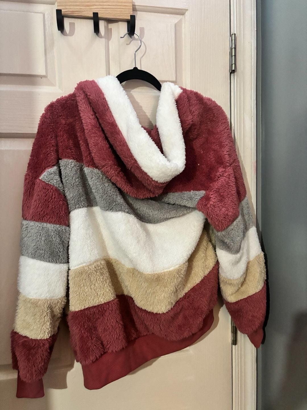 Wernzatt Color Block Fuzzy Fleece Hooded Jacket Coat 3