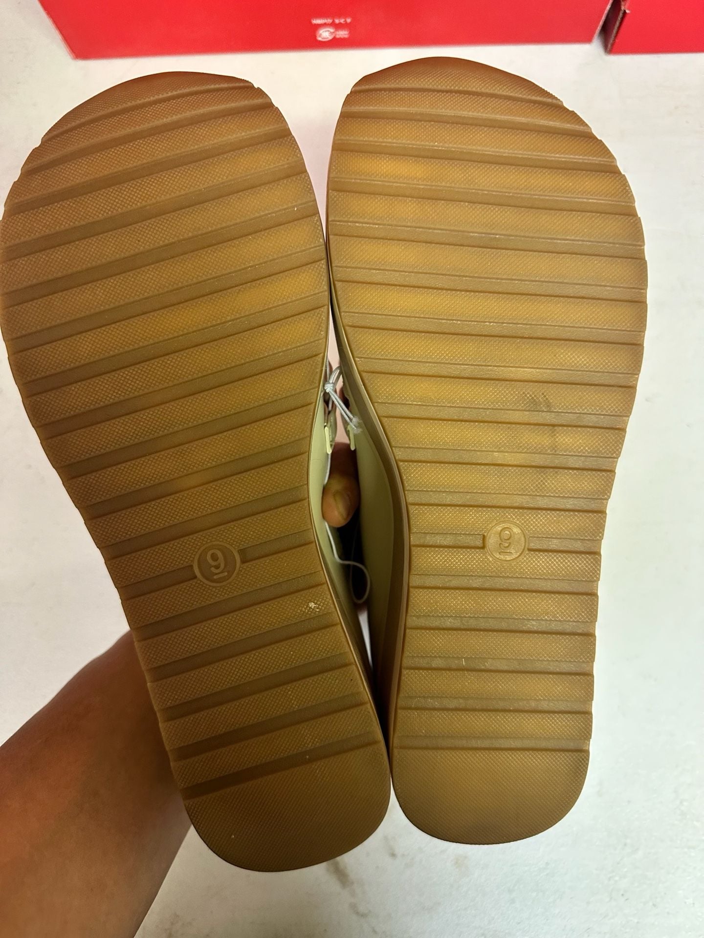 Mad Love Chain Platform Loafers Cream Beige size 9 8