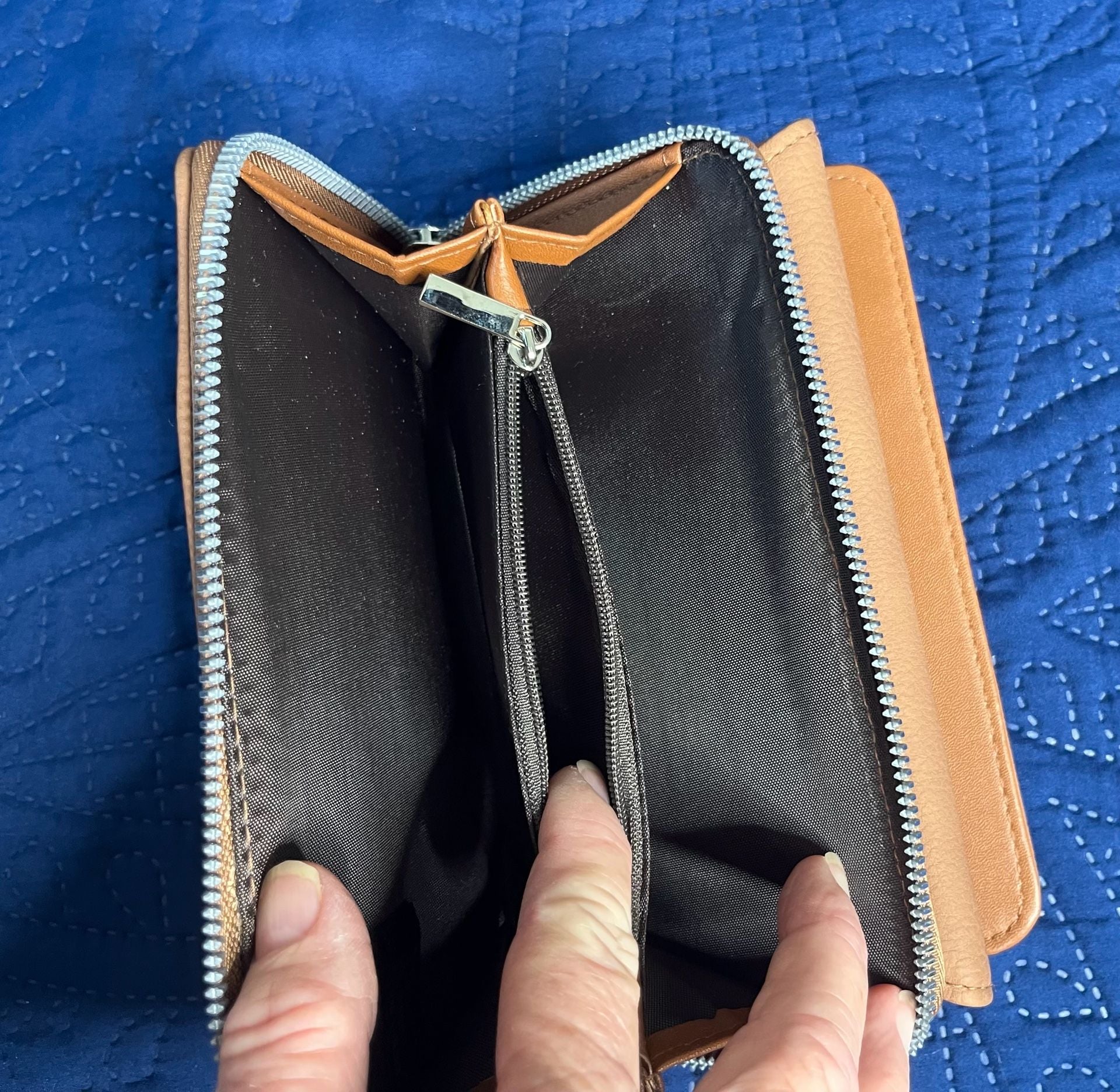 Organizer Wallet Tan 6