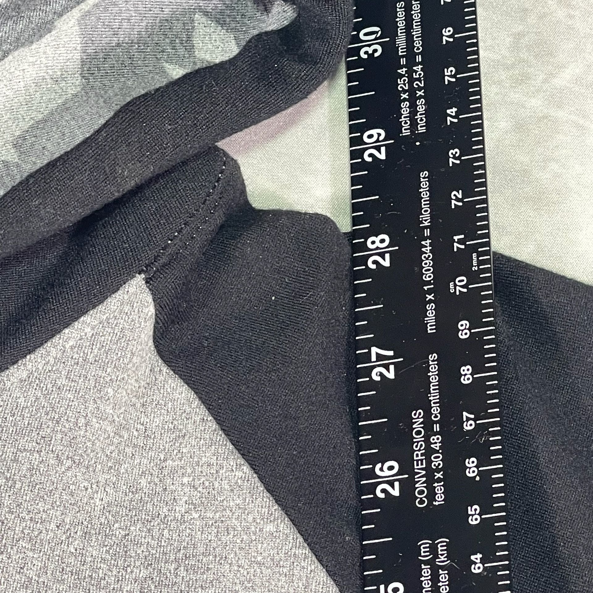 johnnie-O Hoodie Size L Grey Black 1/4 Zip Pullover Camo Lined 5