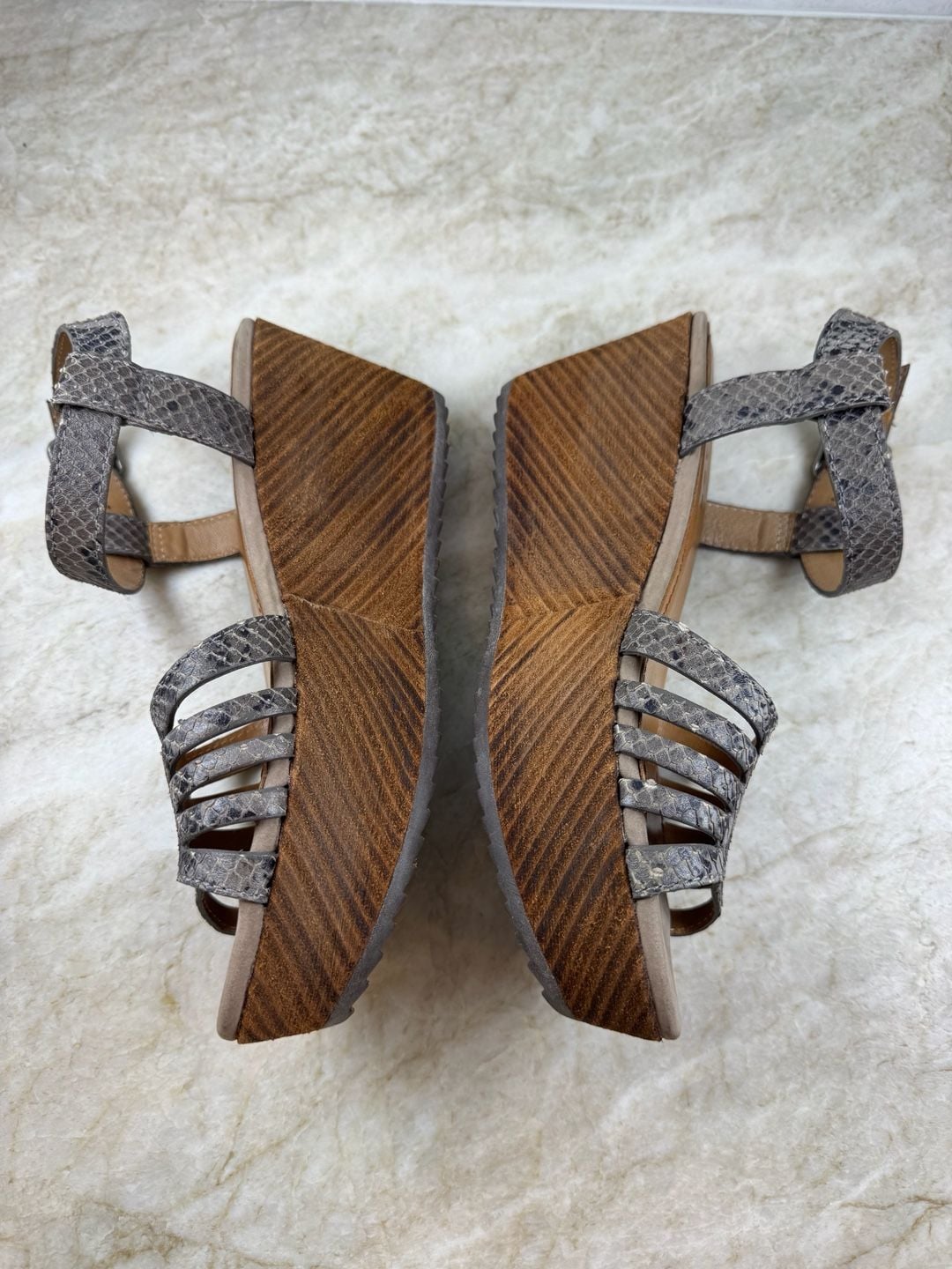 Trask Women’s Gray Snake Print Strappy Platform Wedge Sandals Size 8.5 M 7