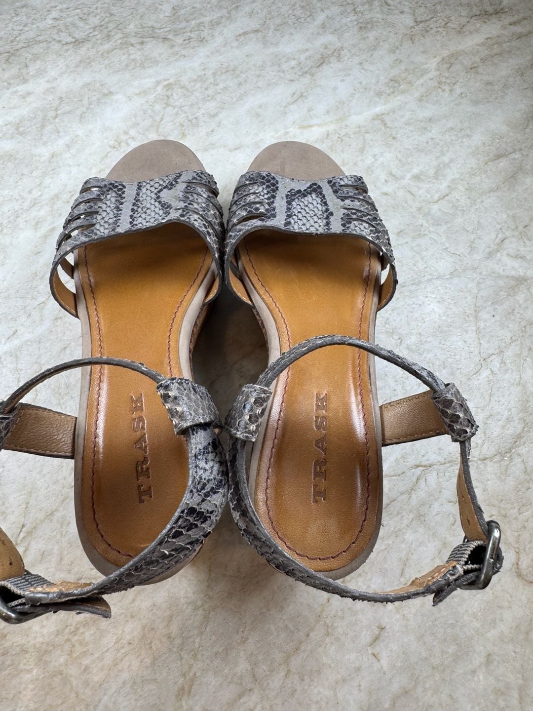 Trask Women’s Gray Snake Print Strappy Platform Wedge Sandals Size 8.5 M 17