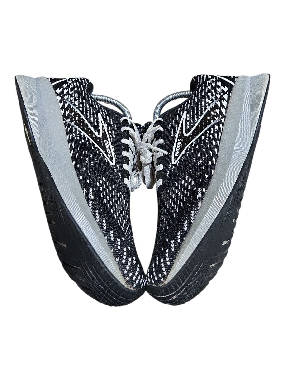 Brooks Levitate Women's Running Shoes Black White Size 8 7