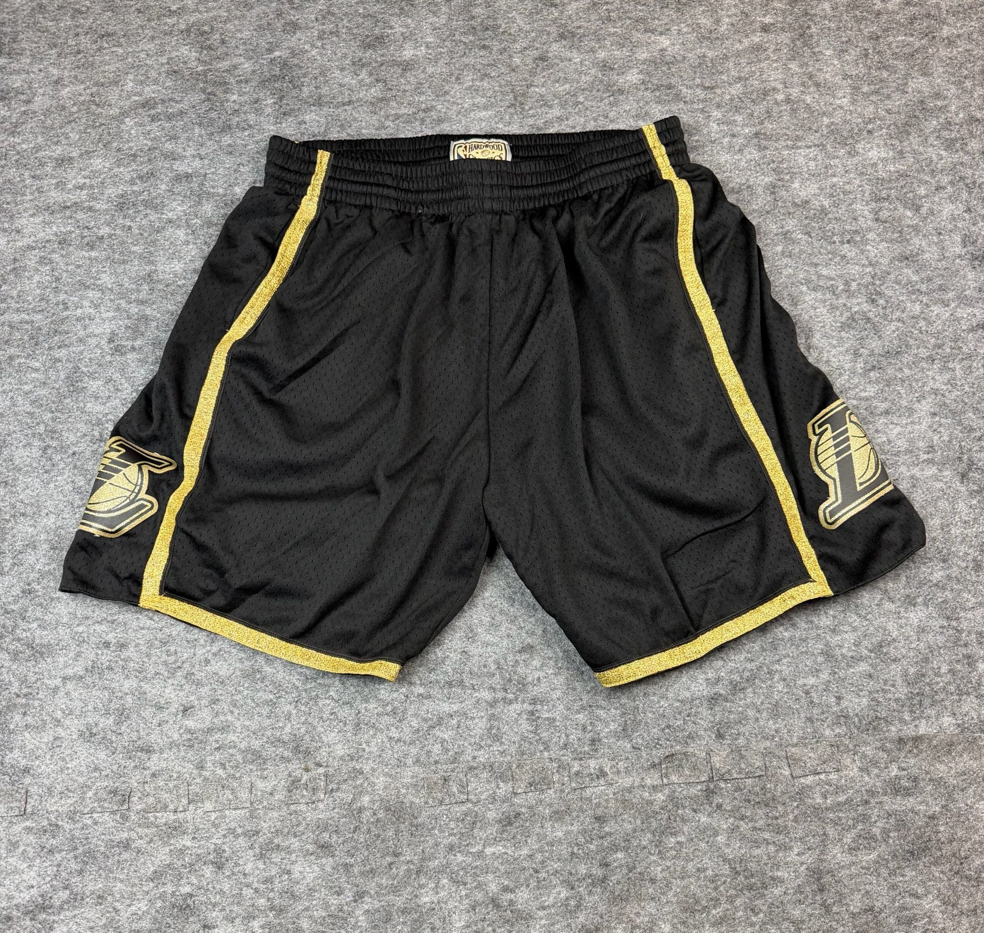 Mitchell & Ness Los Angeles Lakers Shorts Size XL Black Gold 2