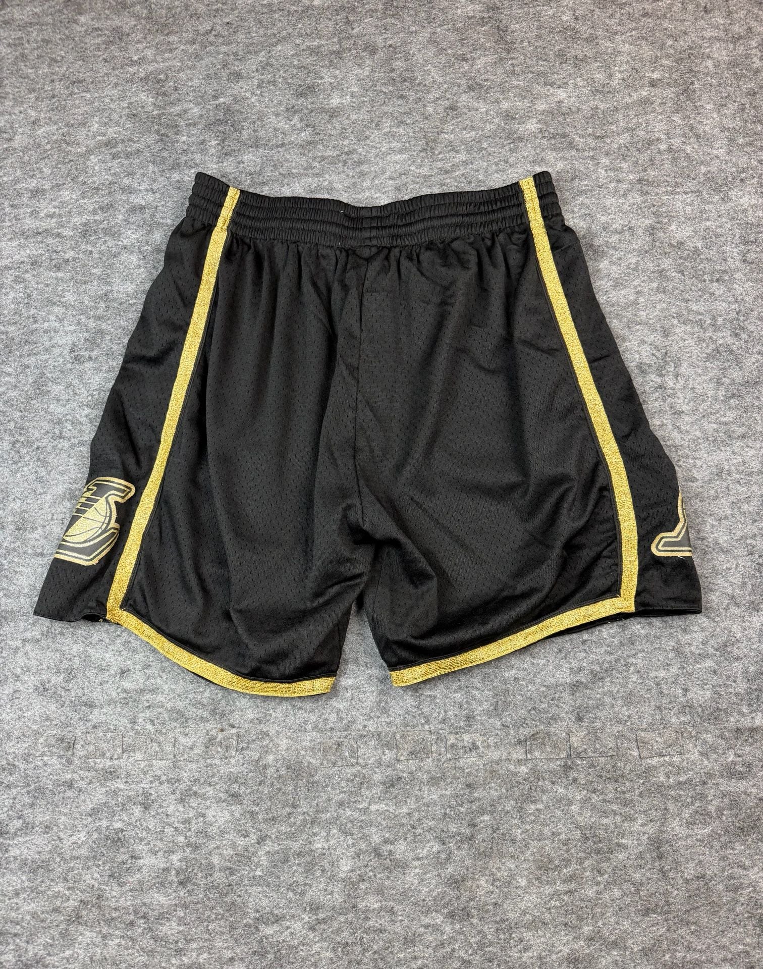 Mitchell & Ness Los Angeles Lakers Shorts Size XL Black Gold 6