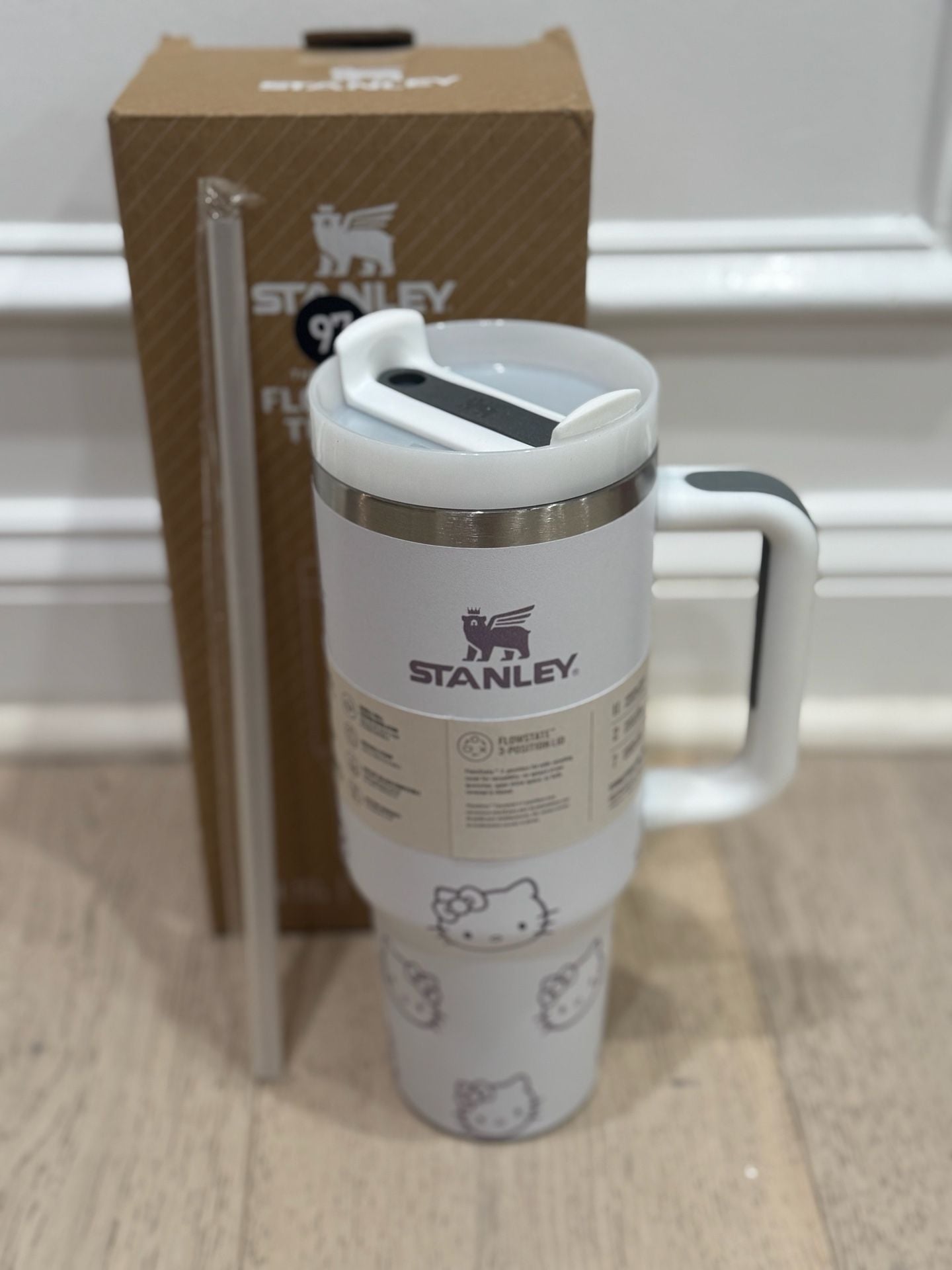Stanley Quencher H2.0 Tumbler 40oz Hello Kitty White 2