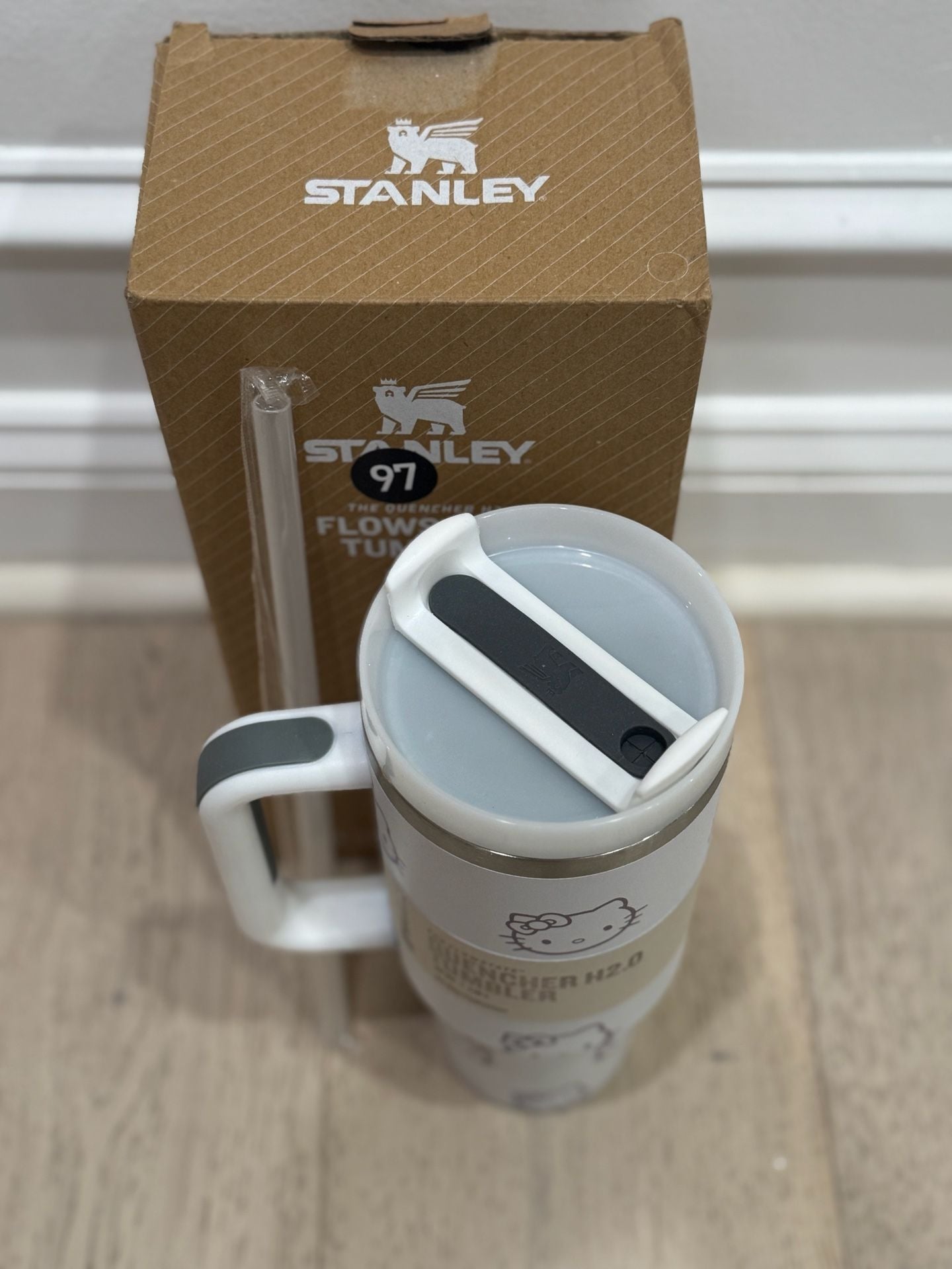 Stanley Quencher H2.0 Tumbler 40oz Hello Kitty White 3