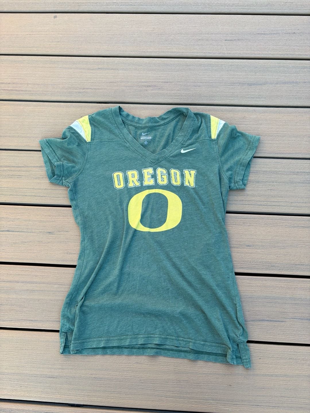 Nike Oregon Ducks V-Neck T-Shirt Size S Green Cotton 2