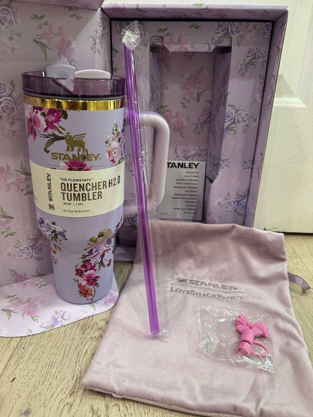 Stanley LoveShackFancy Quencher H2.0 Tumbler 40 oz Happy Thoughts 1