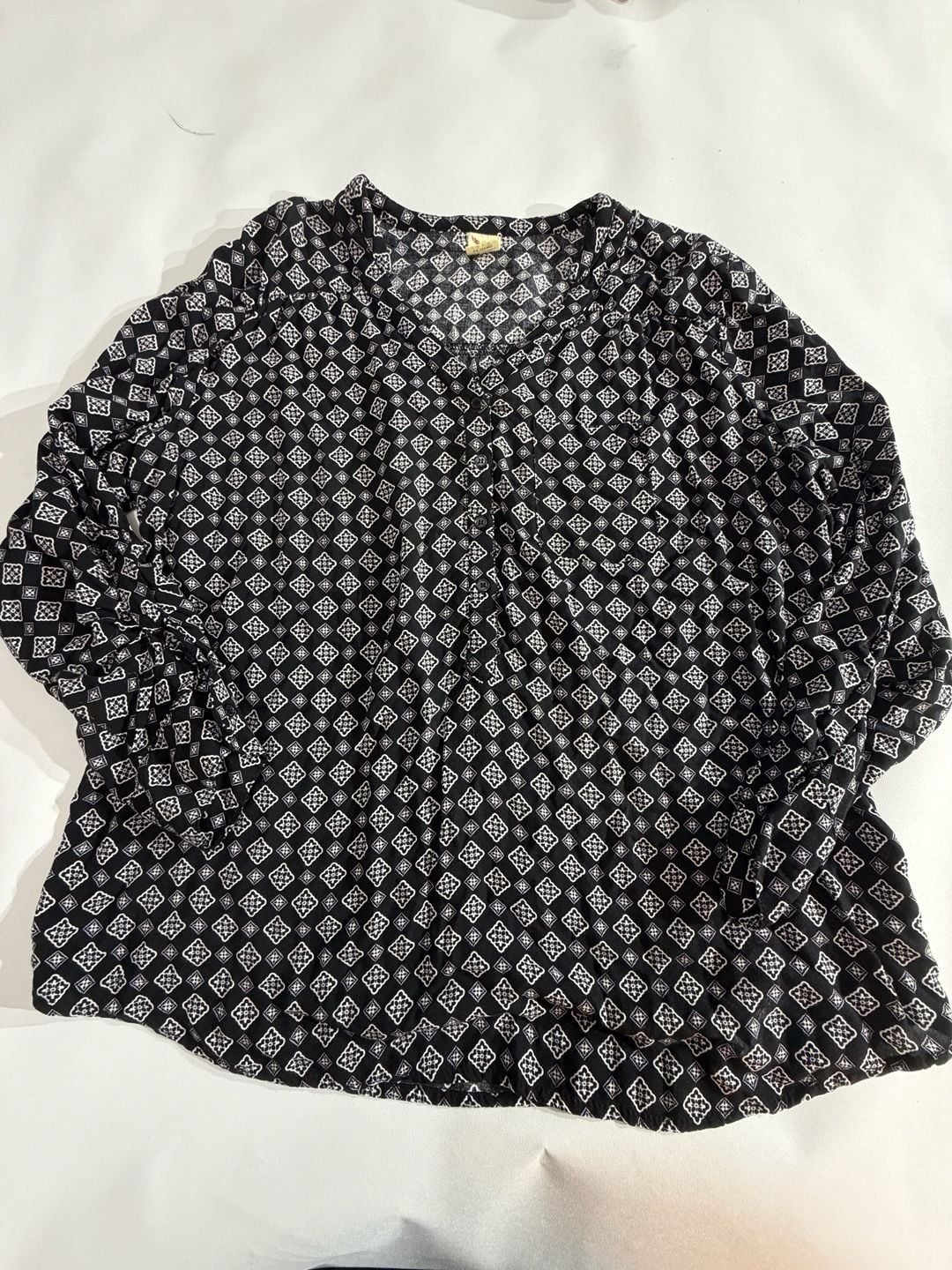 Faded Glory Geometric Print Long Sleeve Rayon Blouse 1X 16W 2