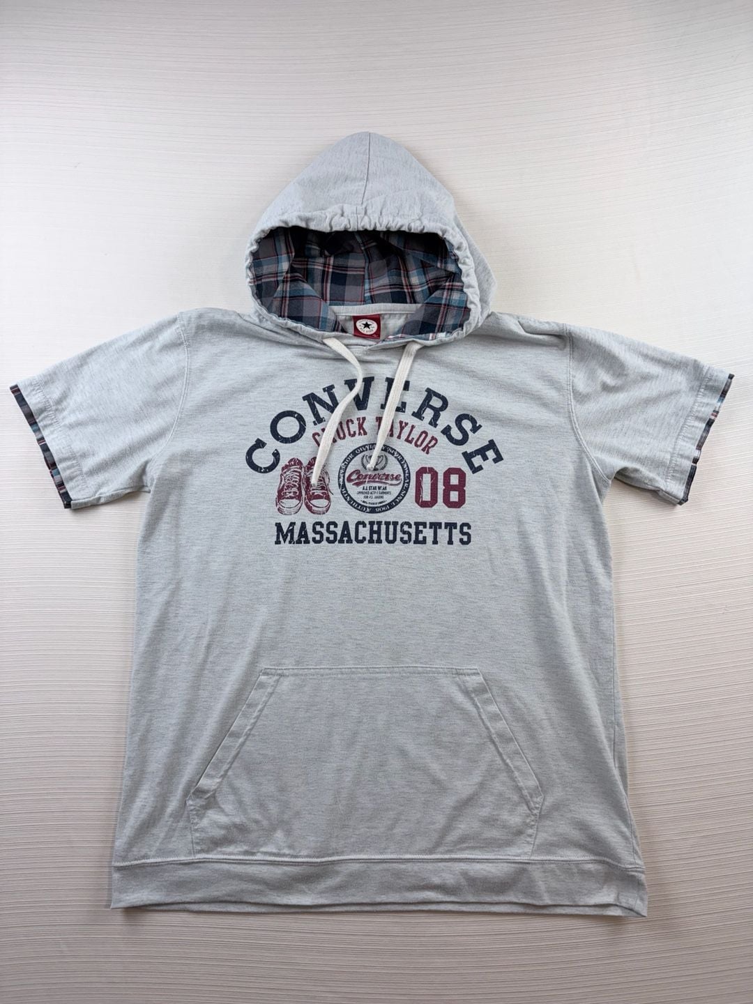 Women’s Converse Short Sleeve Hoodie Size LL Gray Chuck Taylor Massachusetts 08 2