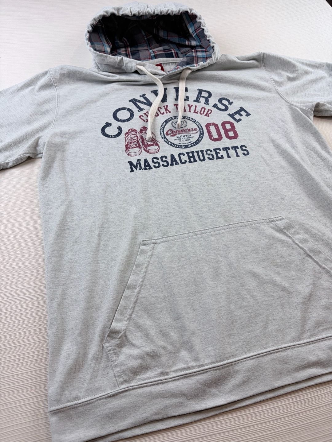 Women’s Converse Short Sleeve Hoodie Size LL Gray Chuck Taylor Massachusetts 08 4