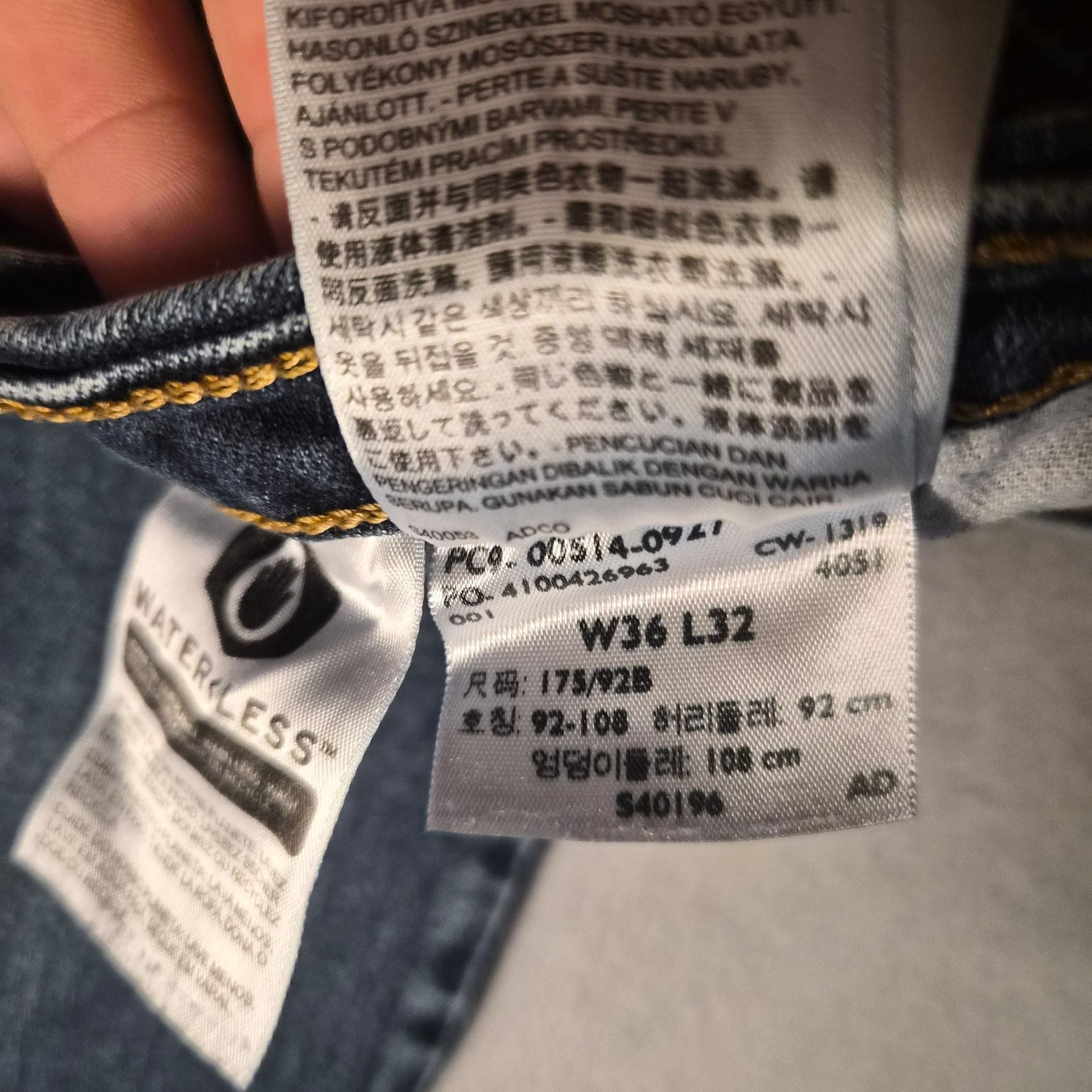 Levi's 514 Dark wash Straight Leg Blue Demin Jeans Size mens 36x32 8