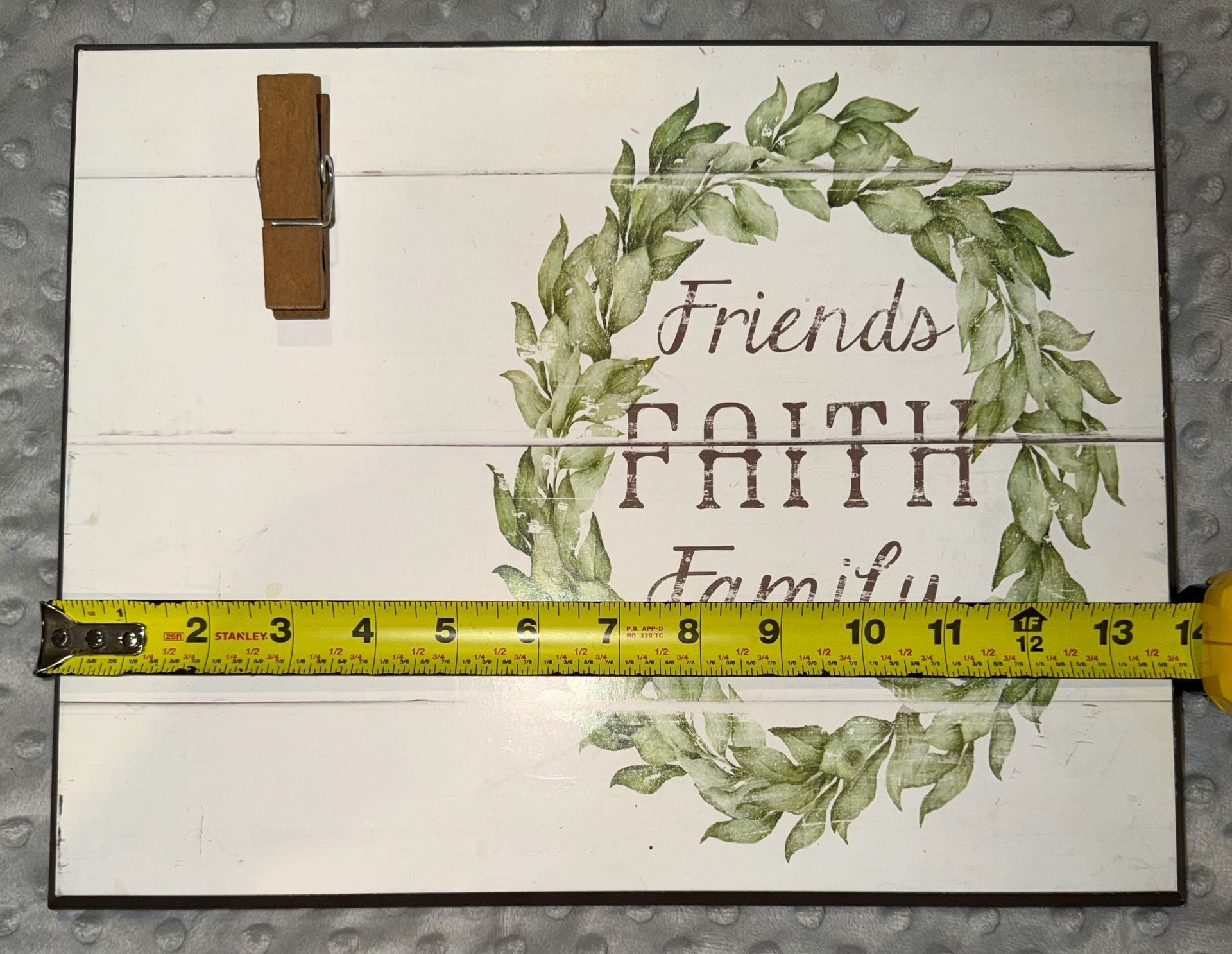 Sign of the Times Friends Faith Family Wooden Wall Sign With Clip 3