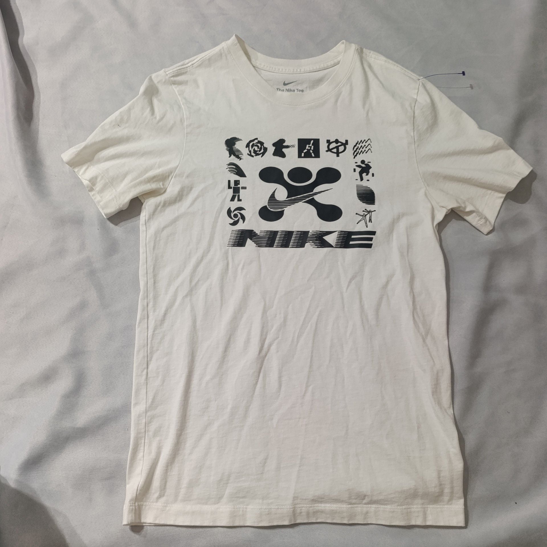 Nike The Nike Tee Men's S White Multi Logo Swoosh Graphic T-Shirt 2