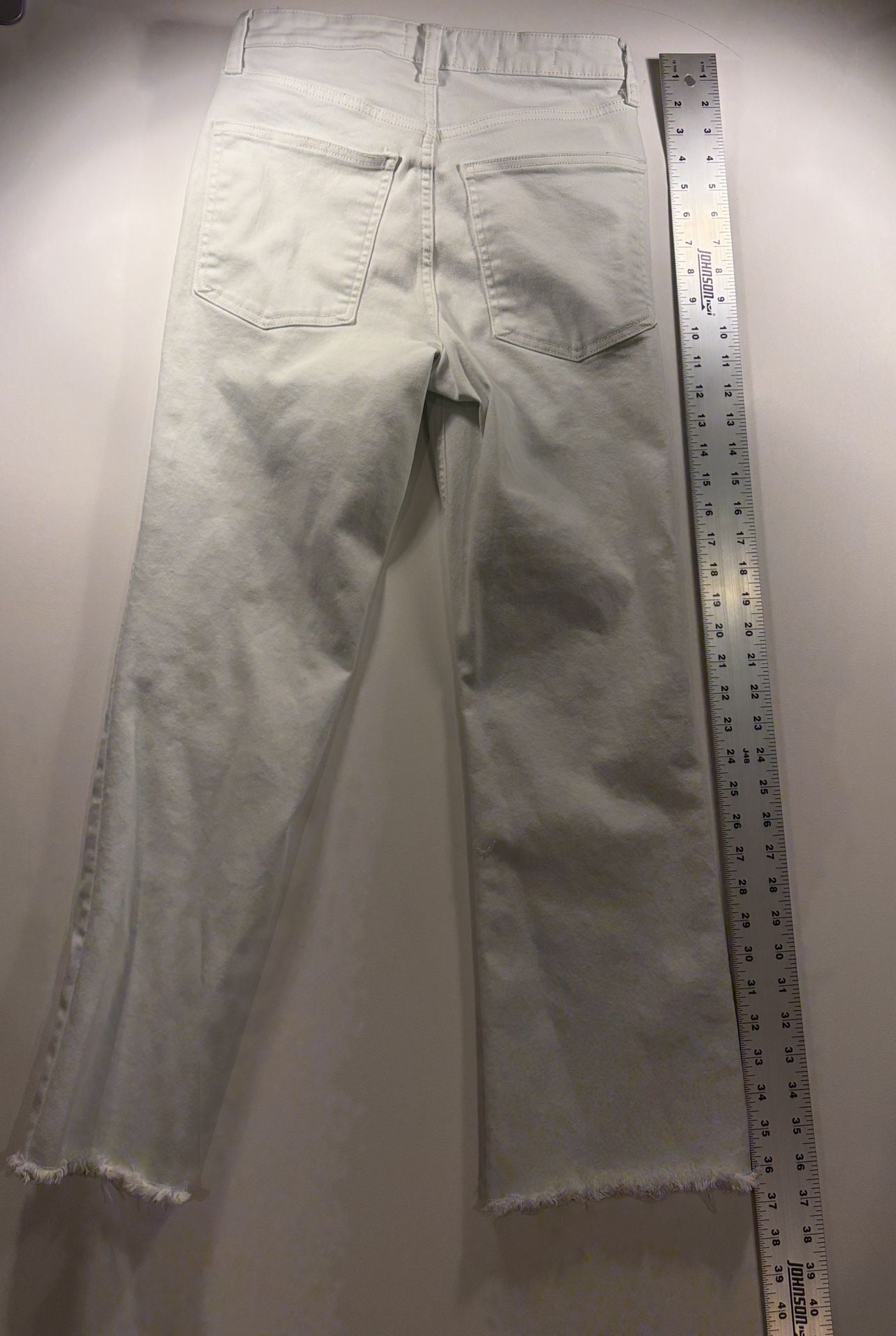 Universal Thread High Rise Kick Flare Size 6/R White Denim Jeans 4