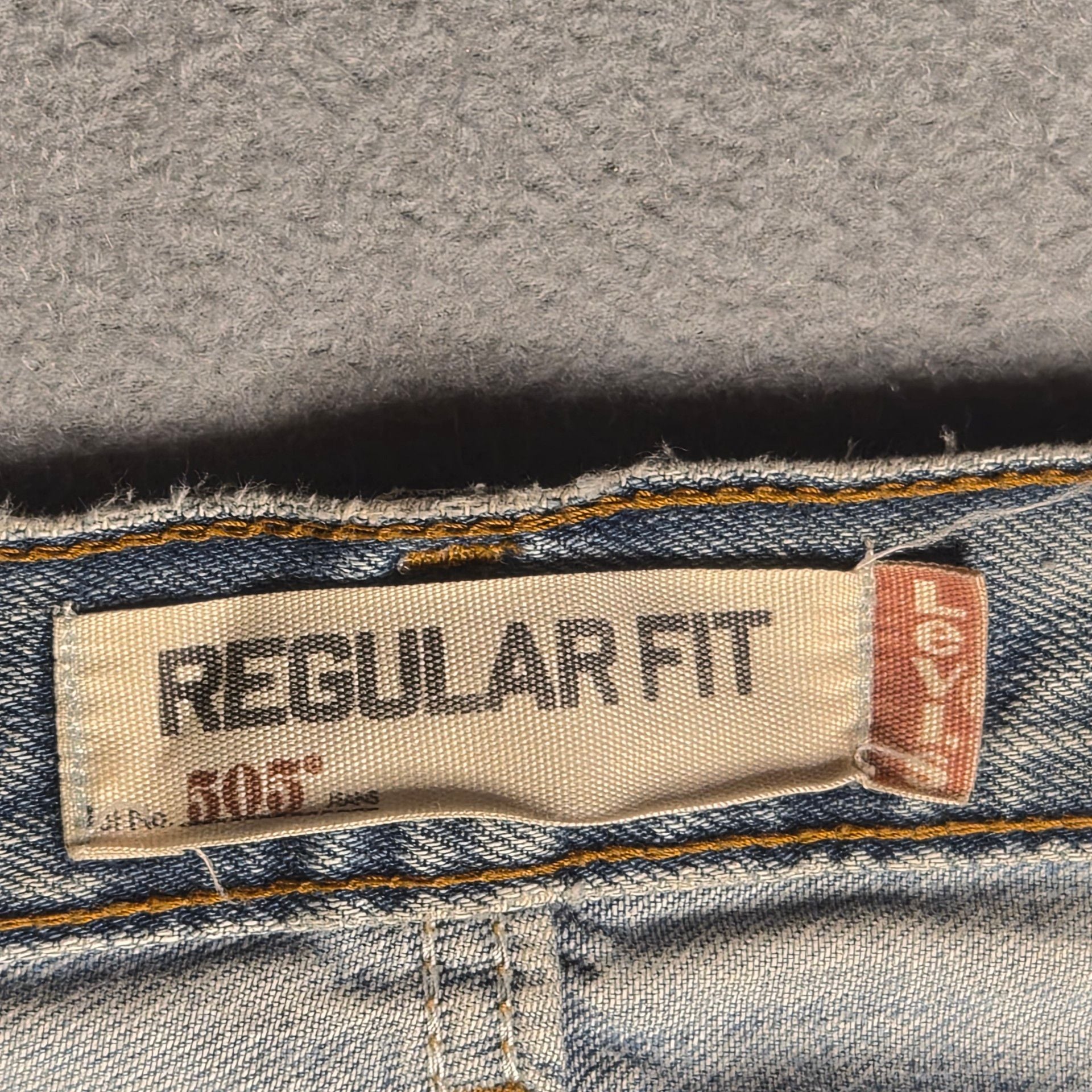 Vintage Levi's 505 Straight leg Jeans Light blue wash fading size mens 38x30 7