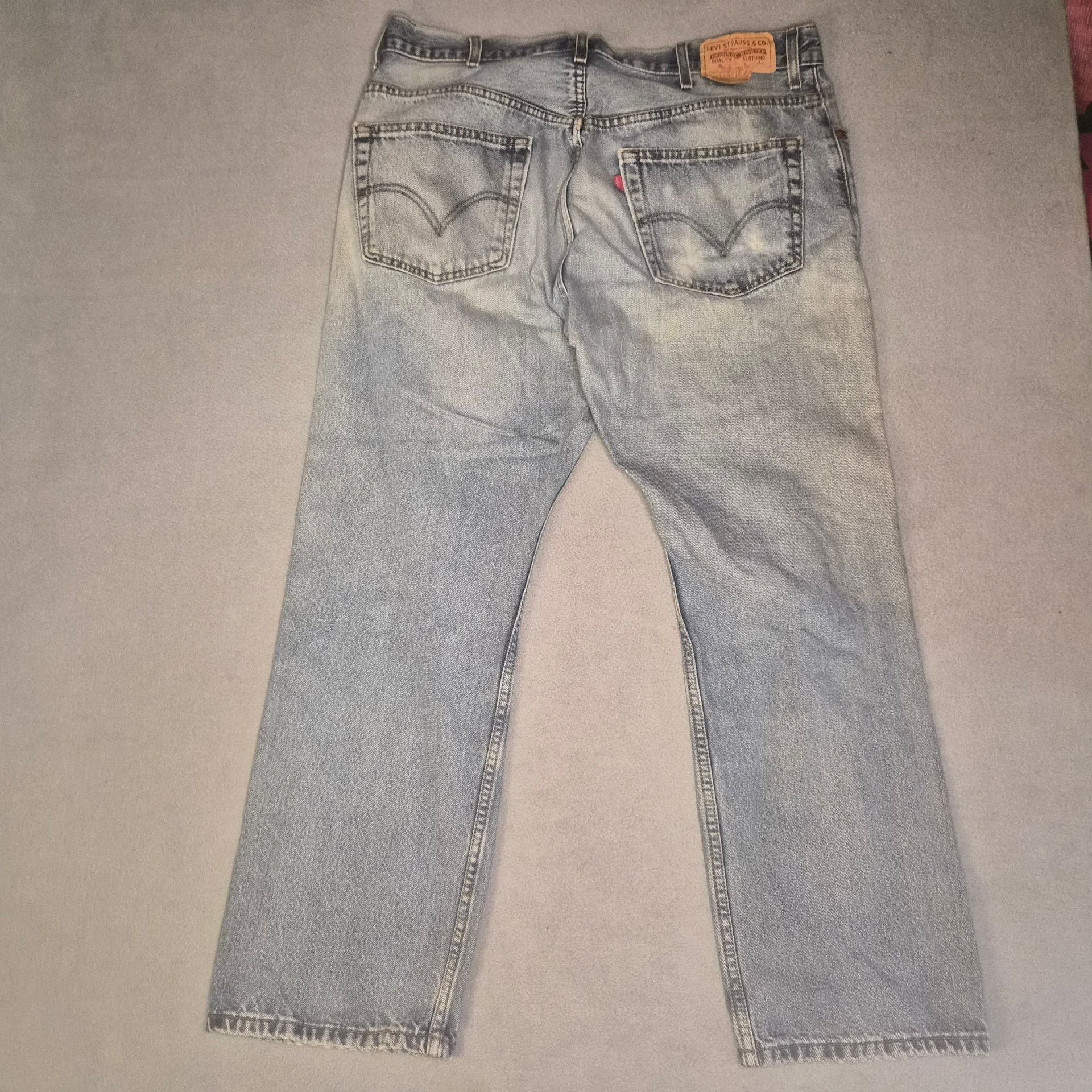Vintage Levi's 505 Straight leg Jeans Light blue wash fading size mens 38x30 9