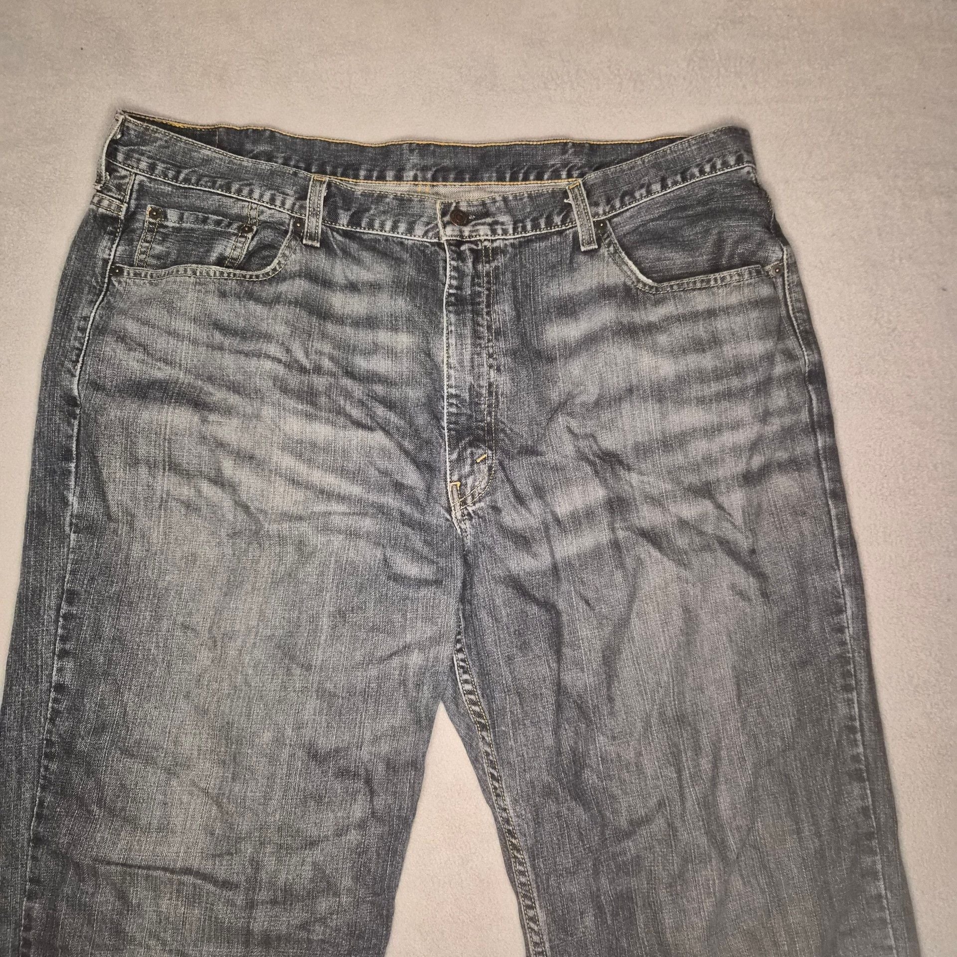 Levi's 550 Relaxed Fit straight leg Jeans Black wash Denim Size mens 44x34 5