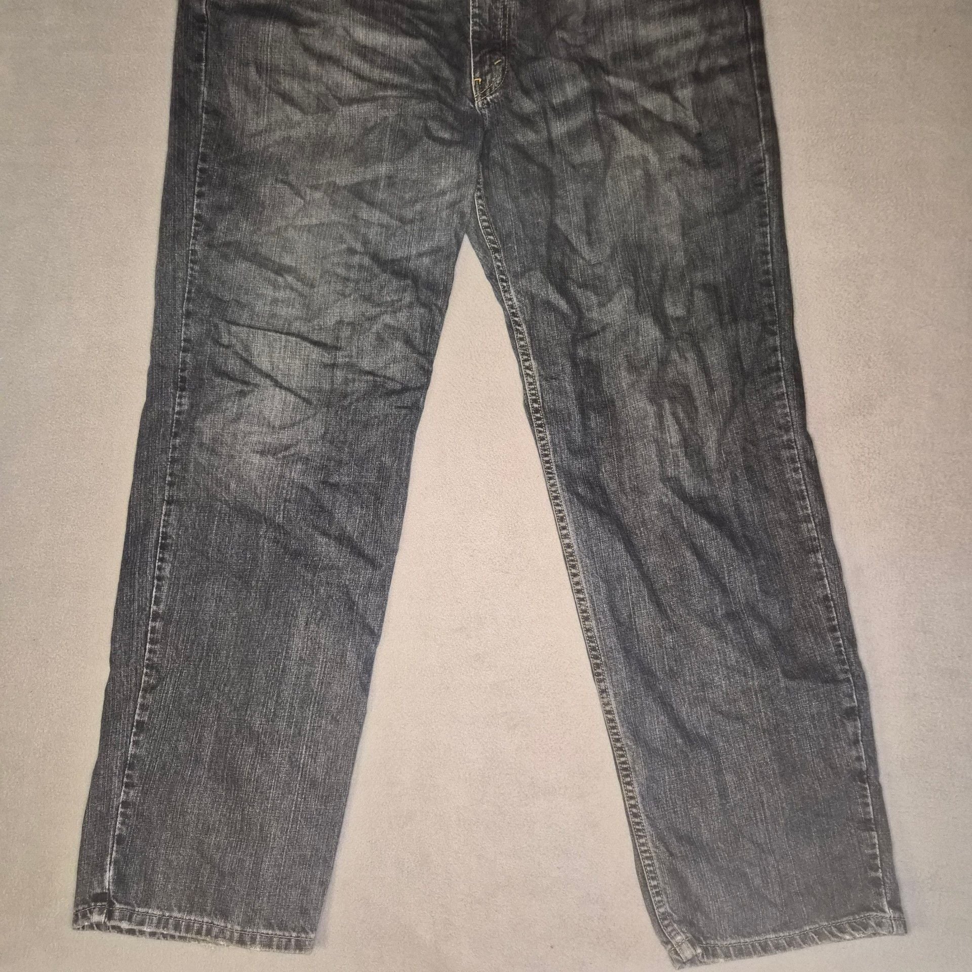 Levi's 550 Relaxed Fit straight leg Jeans Black wash Denim Size mens 44x34 6
