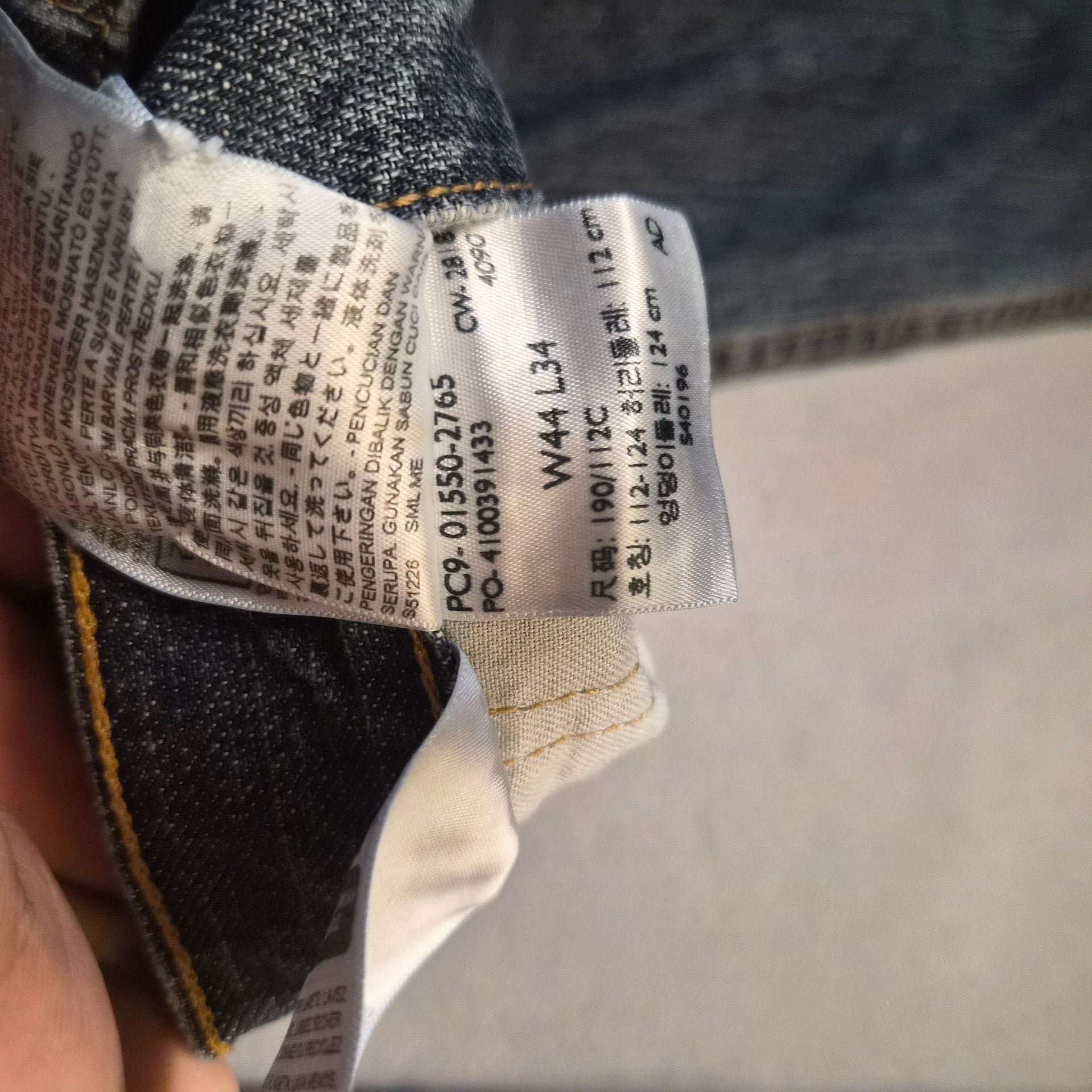 Levi's 550 Relaxed Fit straight leg Jeans Black wash Denim Size mens 44x34 7