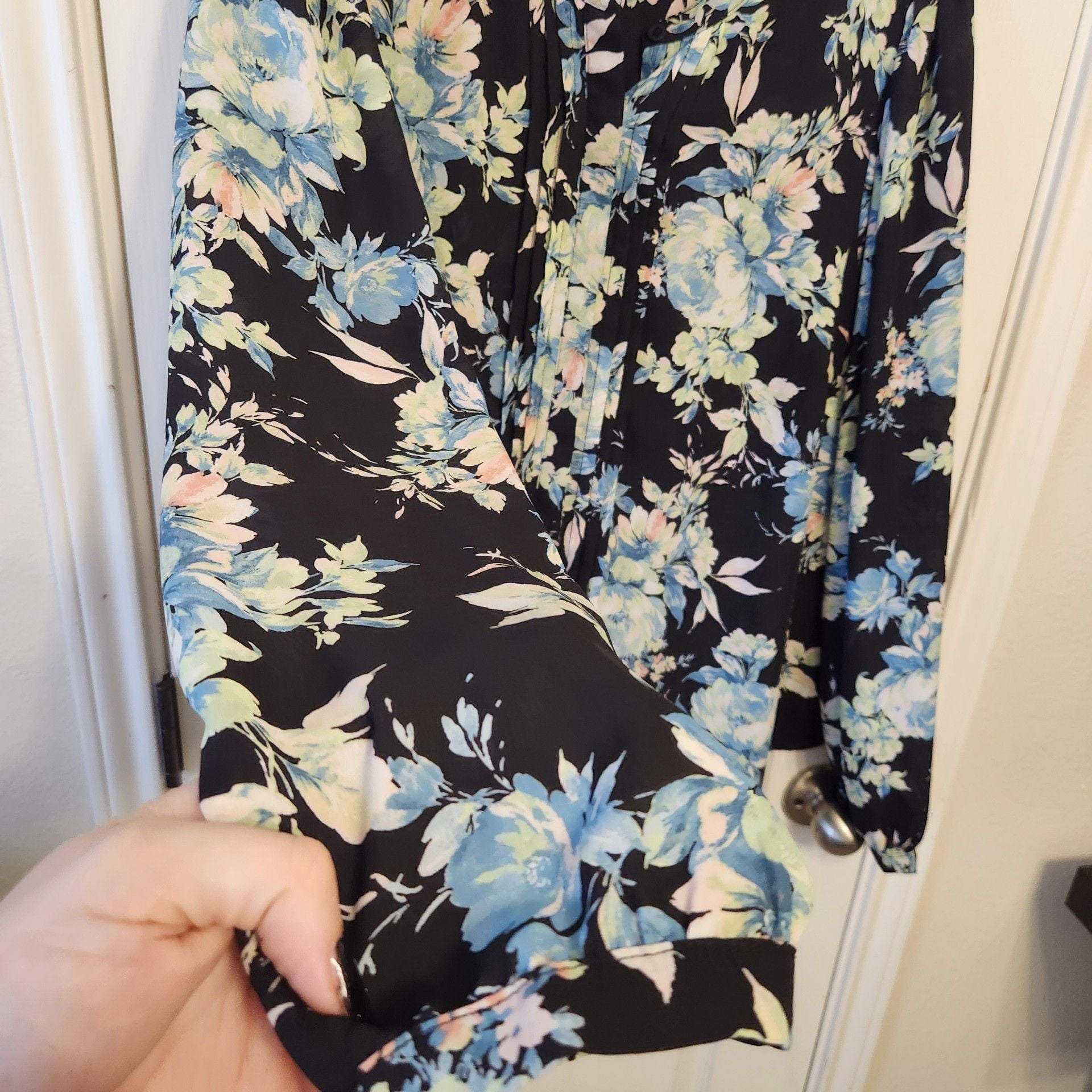 Torrid Georgette Pintuck Blouse Floral 5