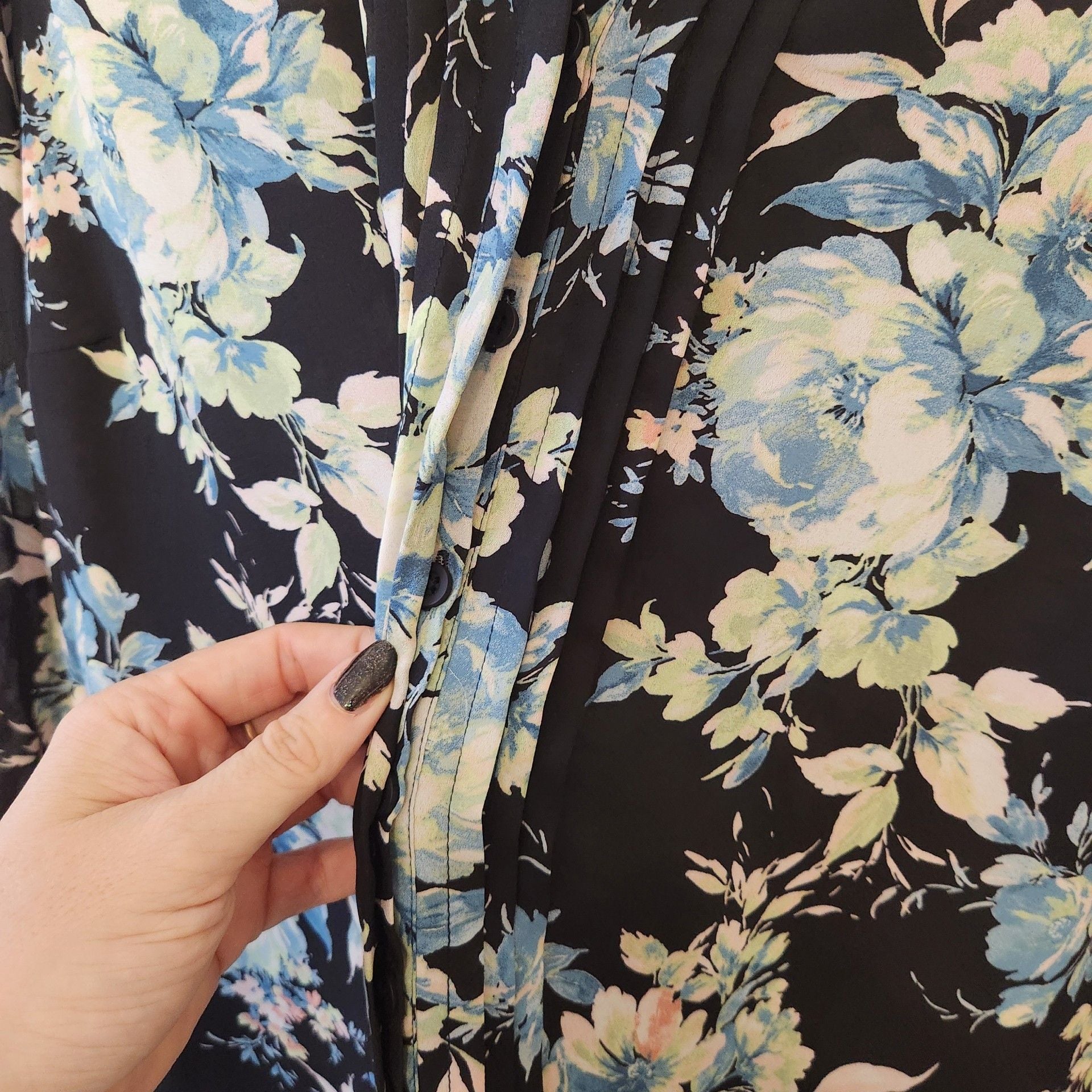 Torrid Georgette Pintuck Blouse Floral 6