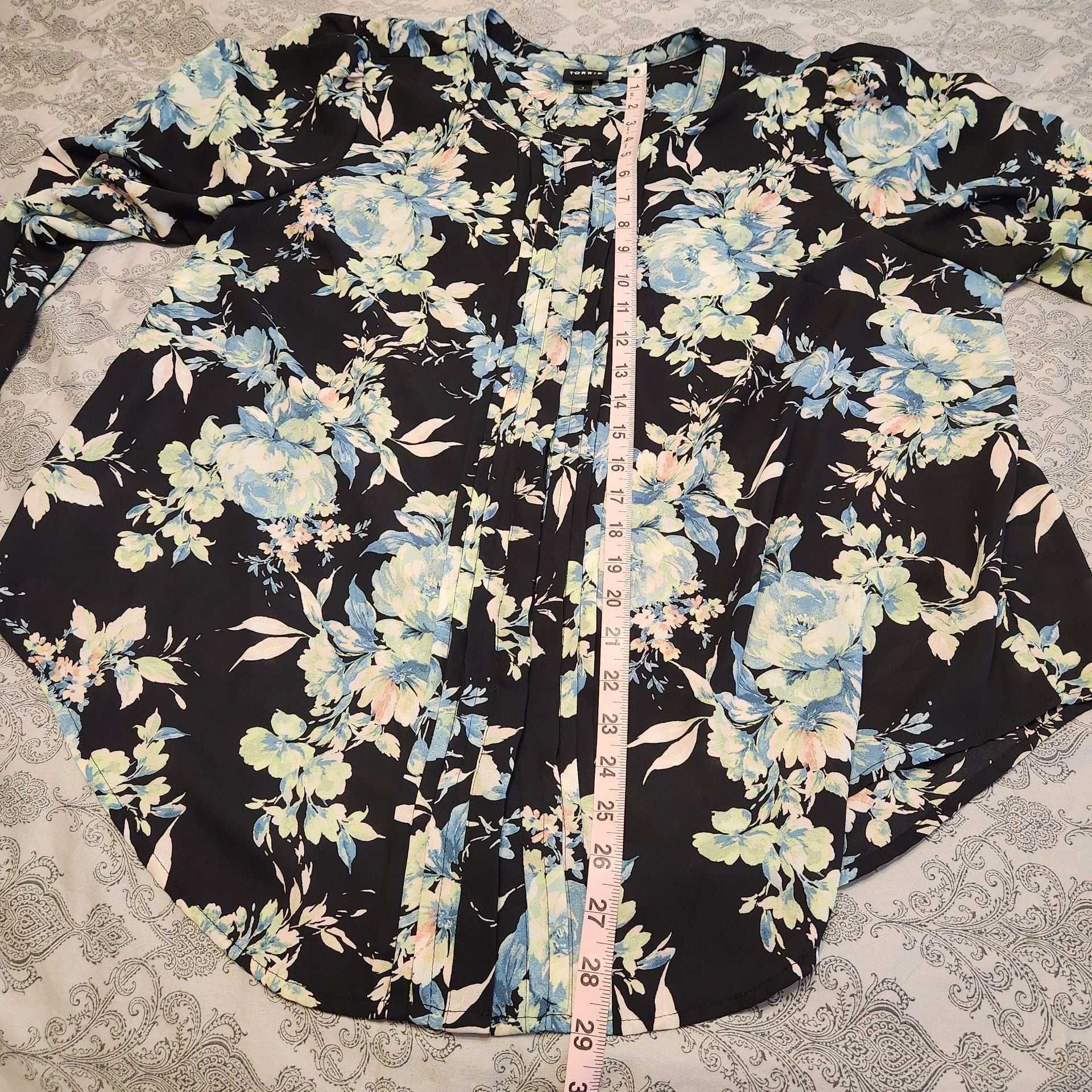 Torrid Georgette Pintuck Blouse Floral 10