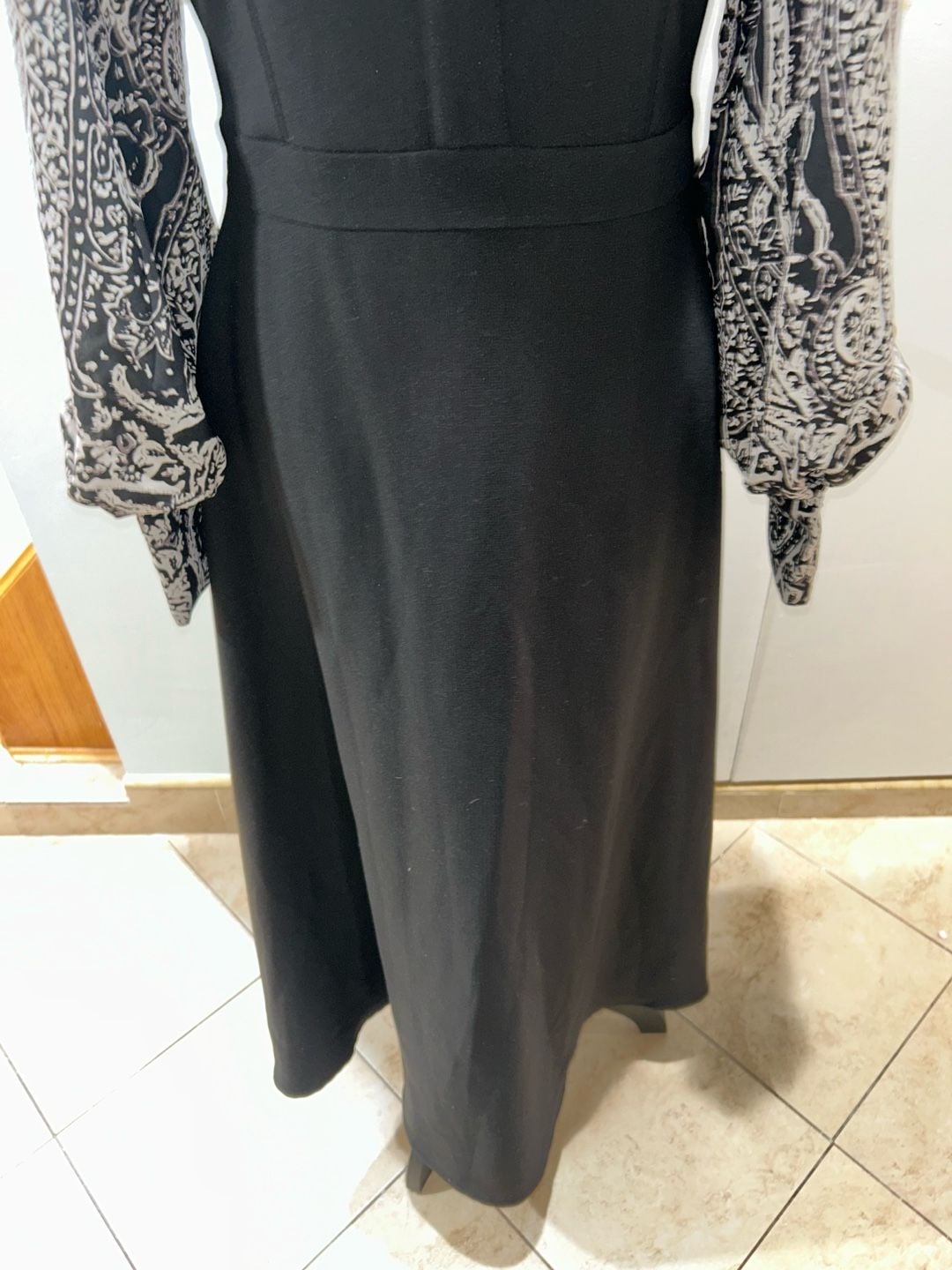 Margot & Clemence Long Sleeve Maxi Dress Size 4 Black White Paisley Accent 5