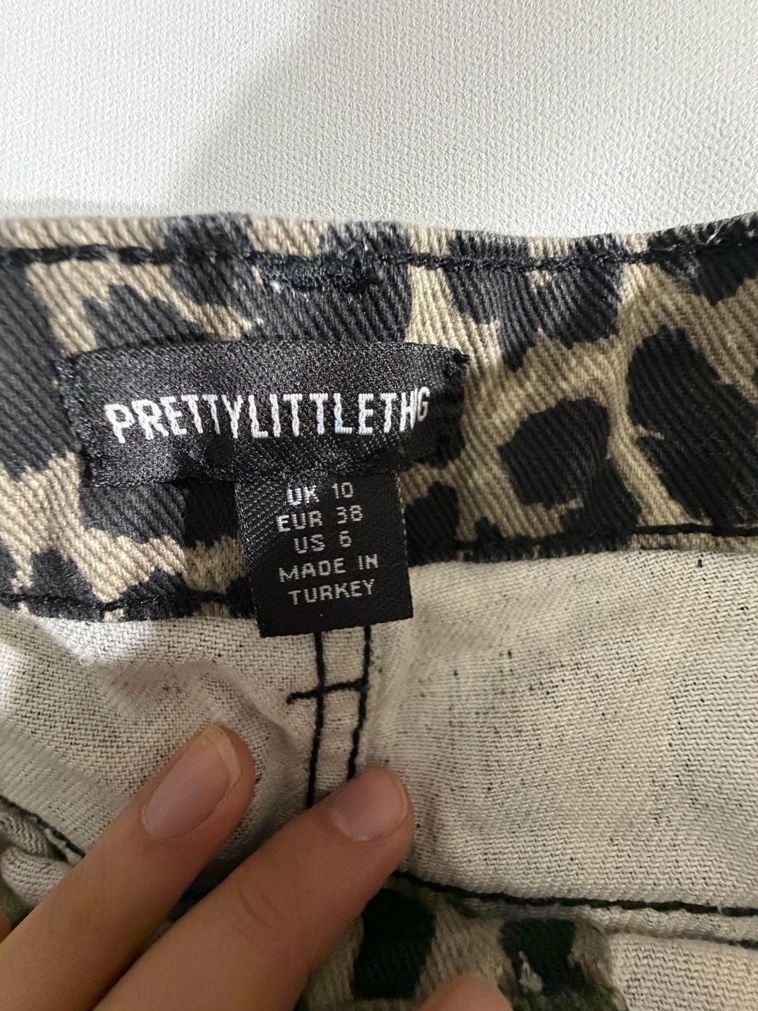 PrettyLittleThing Leopard Print Frayed Denim Skirt Size US 6 3