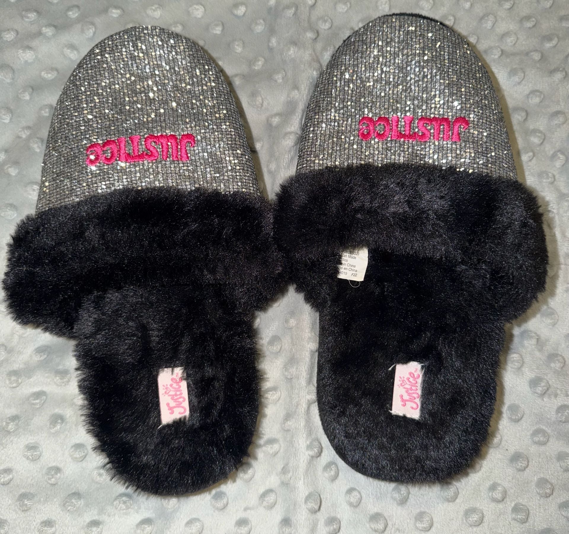 Justice Scuff Slippers Size 6 Black Silver Glitter Pink Logo Faux Fur 7
