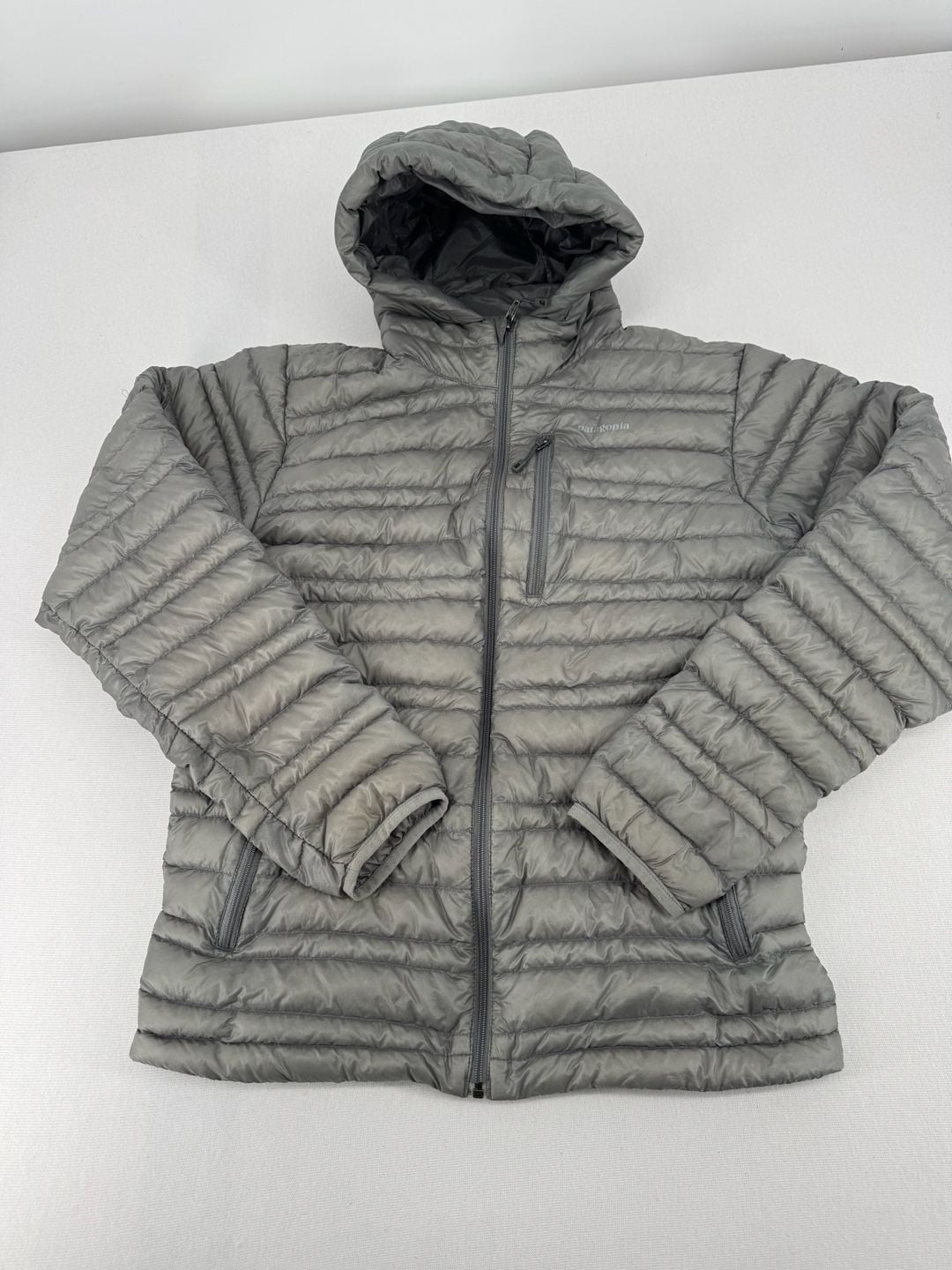 Patagonia Down Sweater Hoody Size XS Gray Puffer Jacket Men’s 3