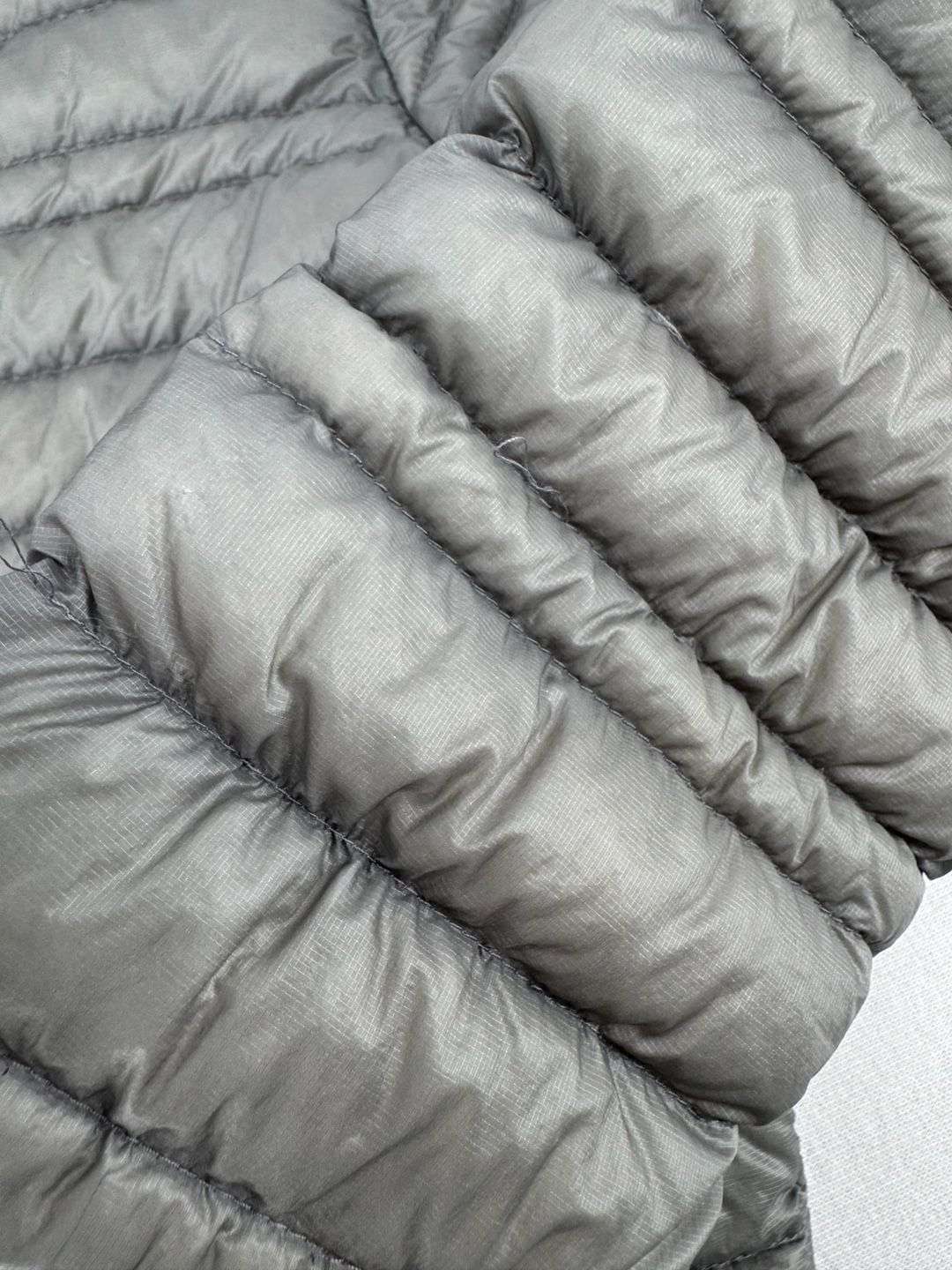 Patagonia Down Sweater Hoody Size XS Gray Puffer Jacket Men’s 5