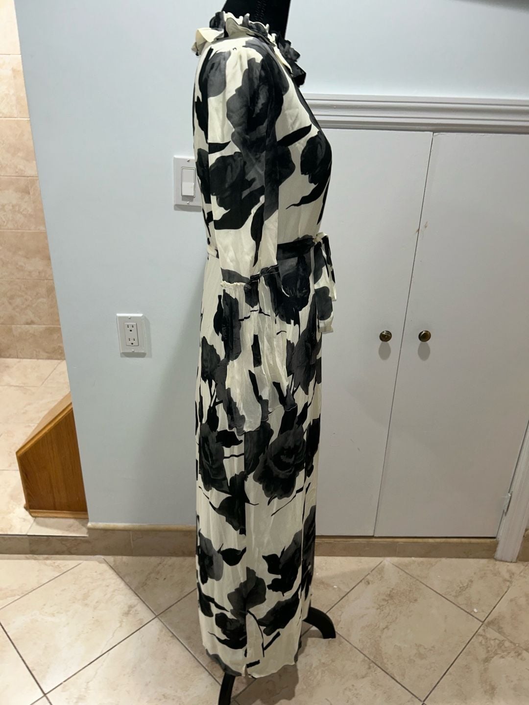 Stella Rose Maxi Dress Black White Floral Ruffle Long Sleeve New with Tags 3
