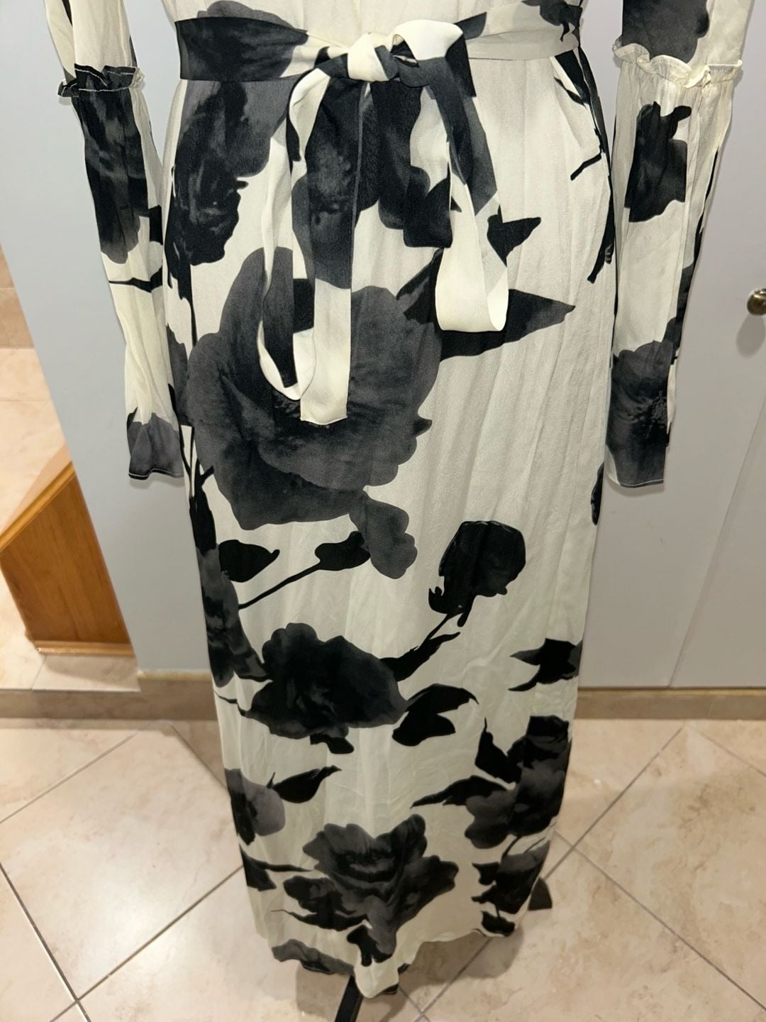 Stella Rose Maxi Dress Black White Floral Ruffle Long Sleeve New with Tags 6