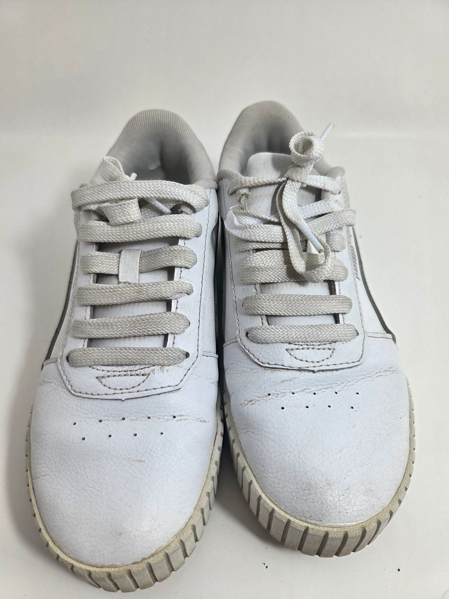 Puma Carina 2.0 Size 8 White Sneakers 3
