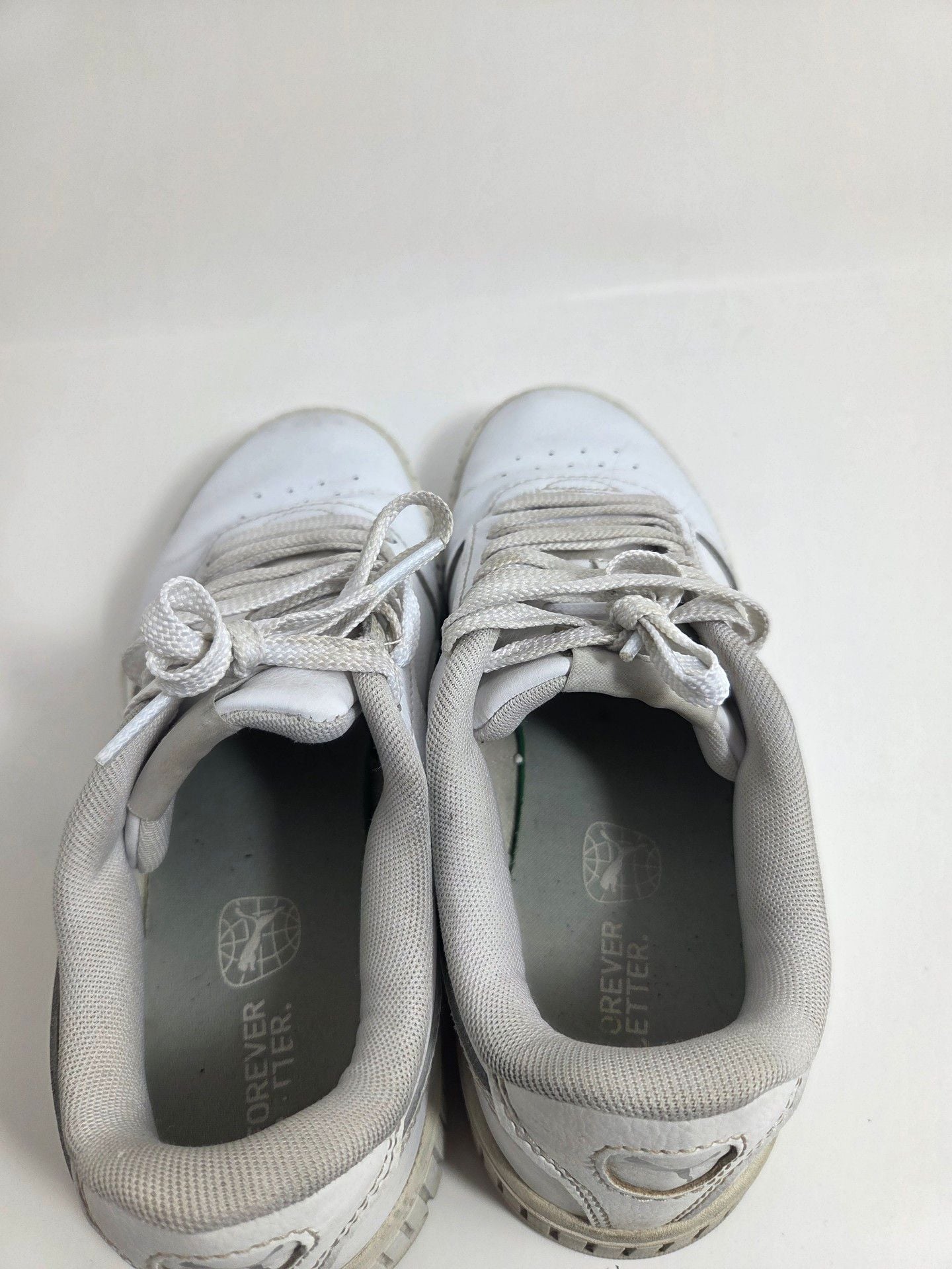 Puma Carina 2.0 Size 8 White Sneakers 7
