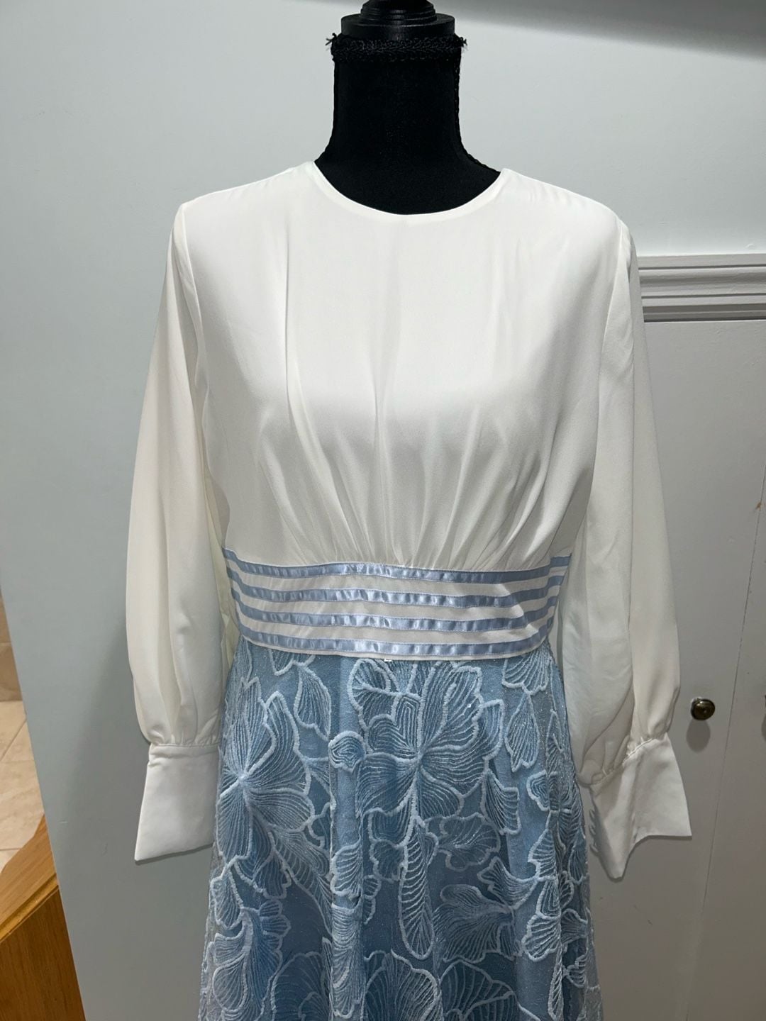 Eshet Chayil Dress White Blue Floral Lace Long Sleeve Maxi 9