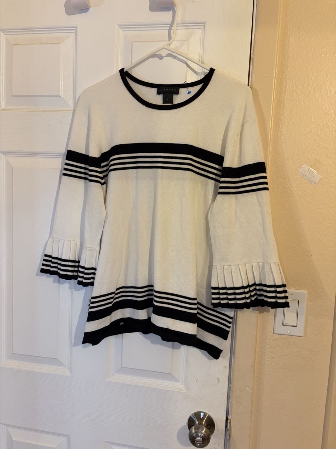 Investments Striped Sweater XL White Black Pleated Bell Sleeve Knit Top 2