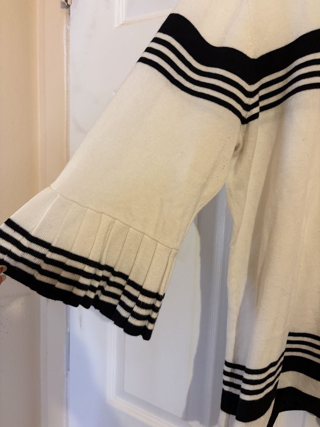Investments Striped Sweater XL White Black Pleated Bell Sleeve Knit Top 3