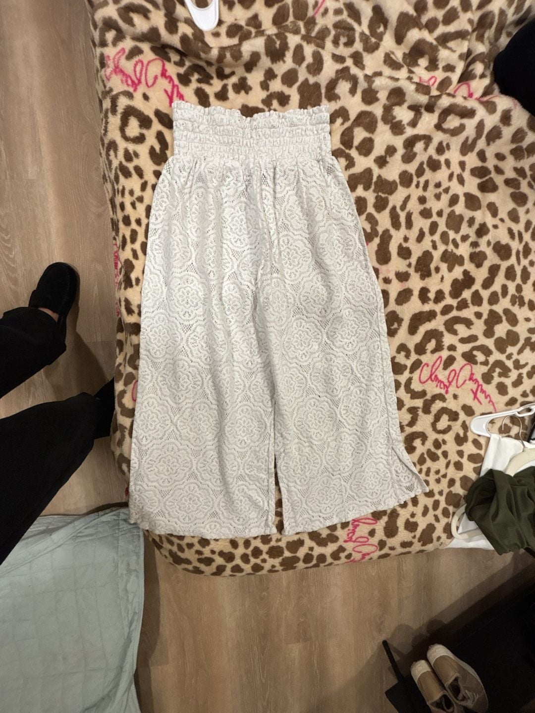 Aerie Crochet Lace Pants Size M White Smocked 6