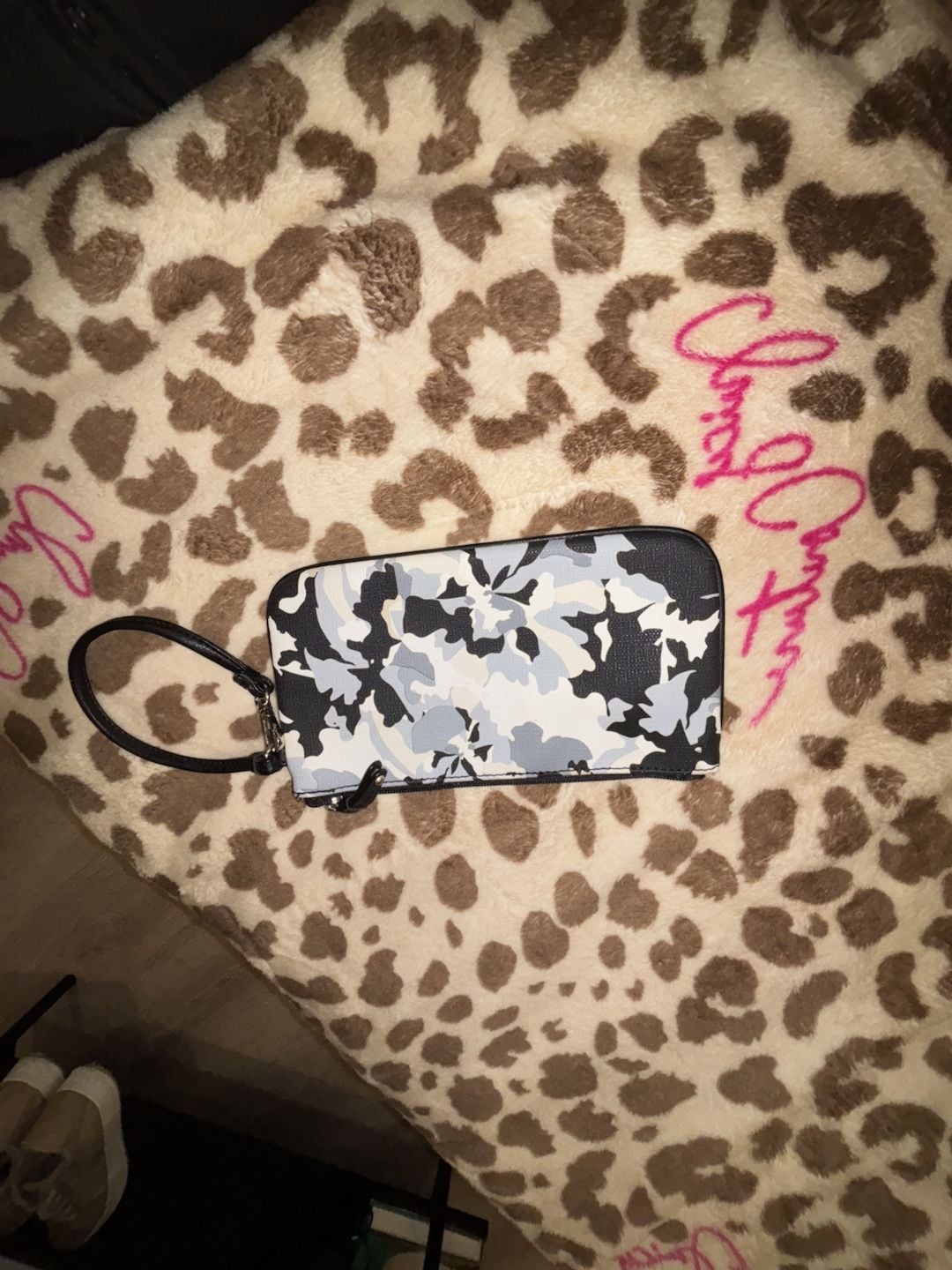 Nine West Floral Camo Wristlet Wallet 4
