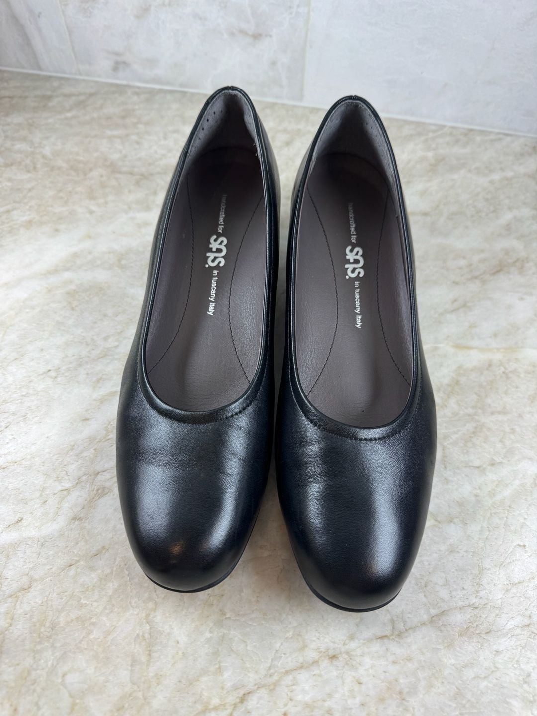 SAS Women’s Black Leather Round Toe Low Heel Pumps Size 8N Narrow Italy 4