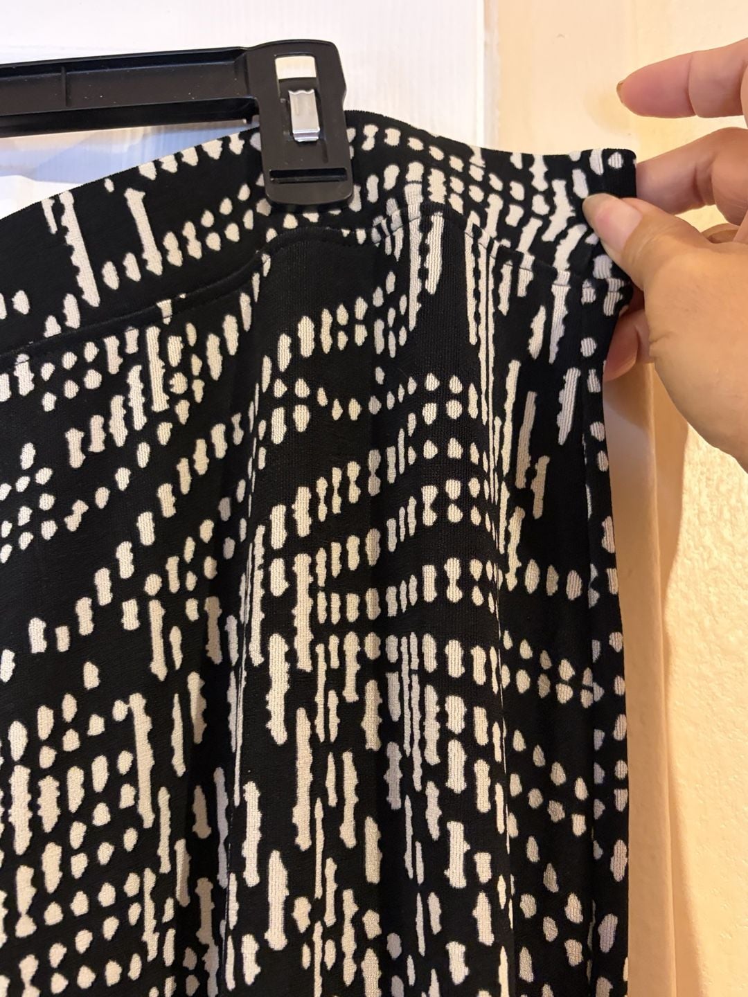 Chico's Travelers Pants Size 3 Black White Printed Wide Leg 5
