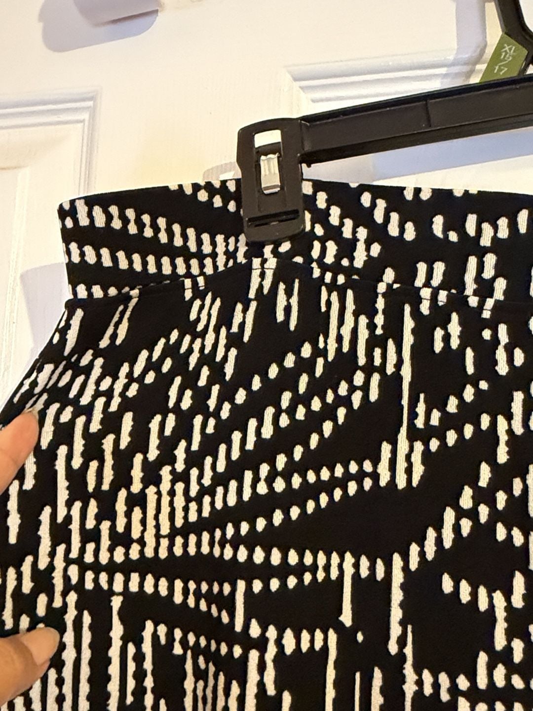 Chico's Travelers Pants Size 3 Black White Printed Wide Leg 6