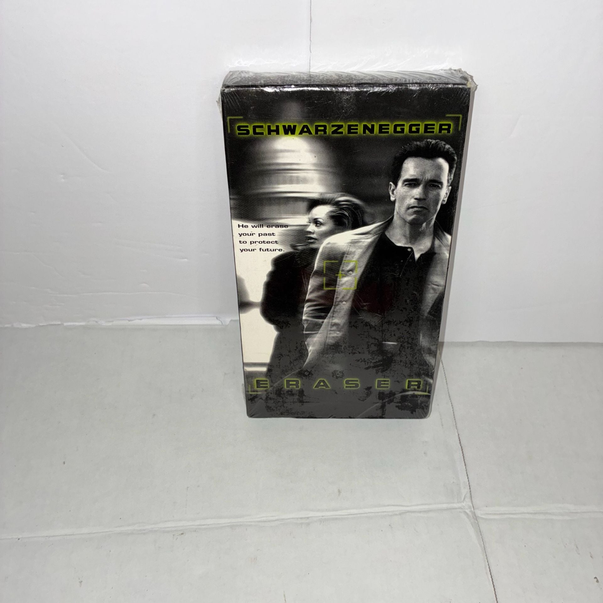 Eraser VHS Tape Arnold Schwarzenegger 1996 Sealed Warner Bros 1
