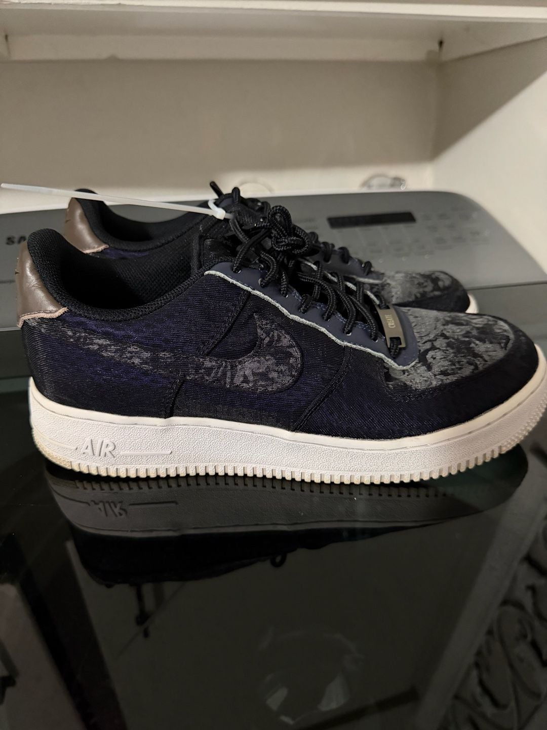 Nike Air Force 1 Future Movement Size 9 Low Sneakers 2