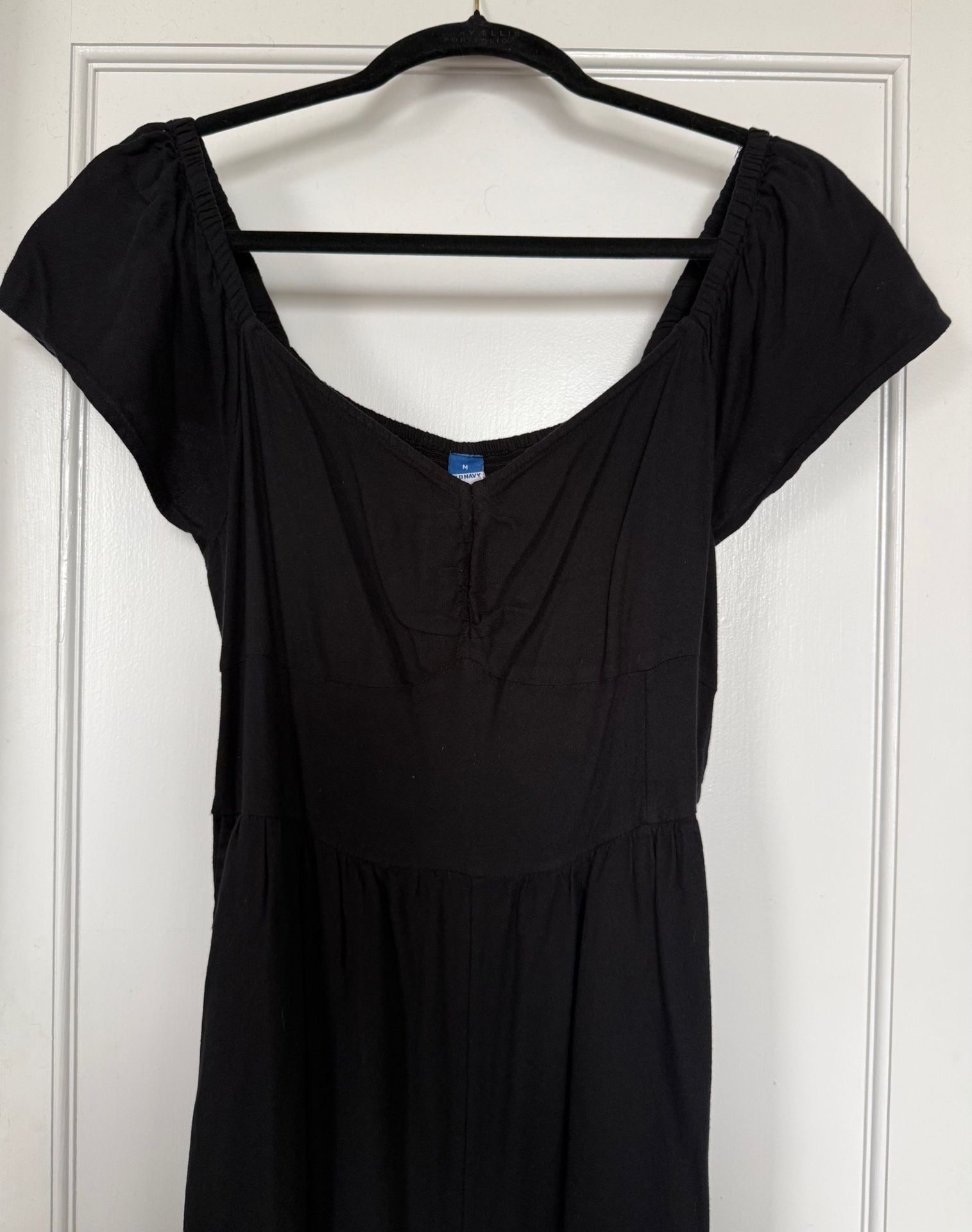 Old Navy Jumpsuit Size M Black Sweetheart Neck Flutter Sleeve 2